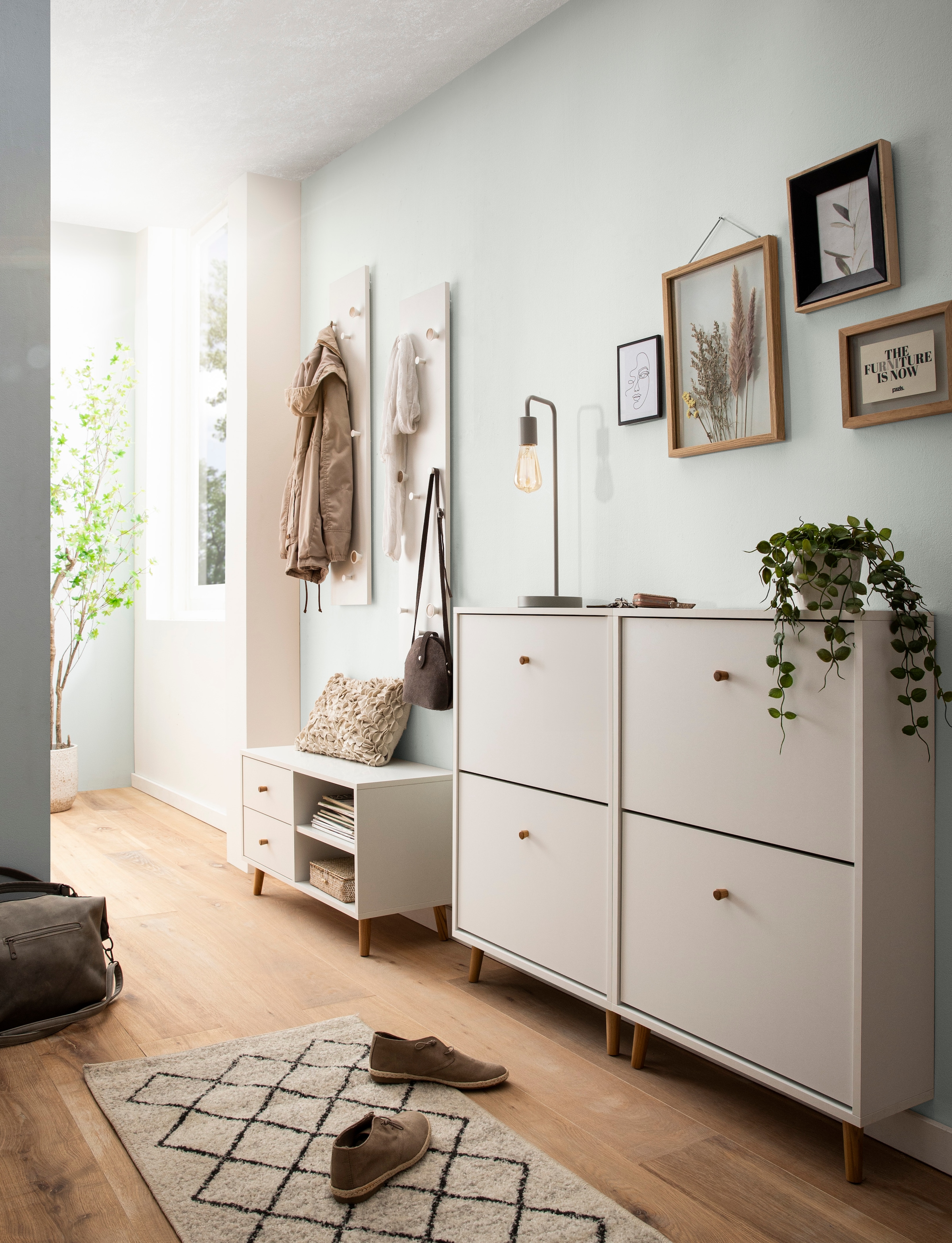 Schildmeyer Armoire à chaussures »Bjarne, Breite 59 cm« Griffe und Möbelfüsse aus Massivholz