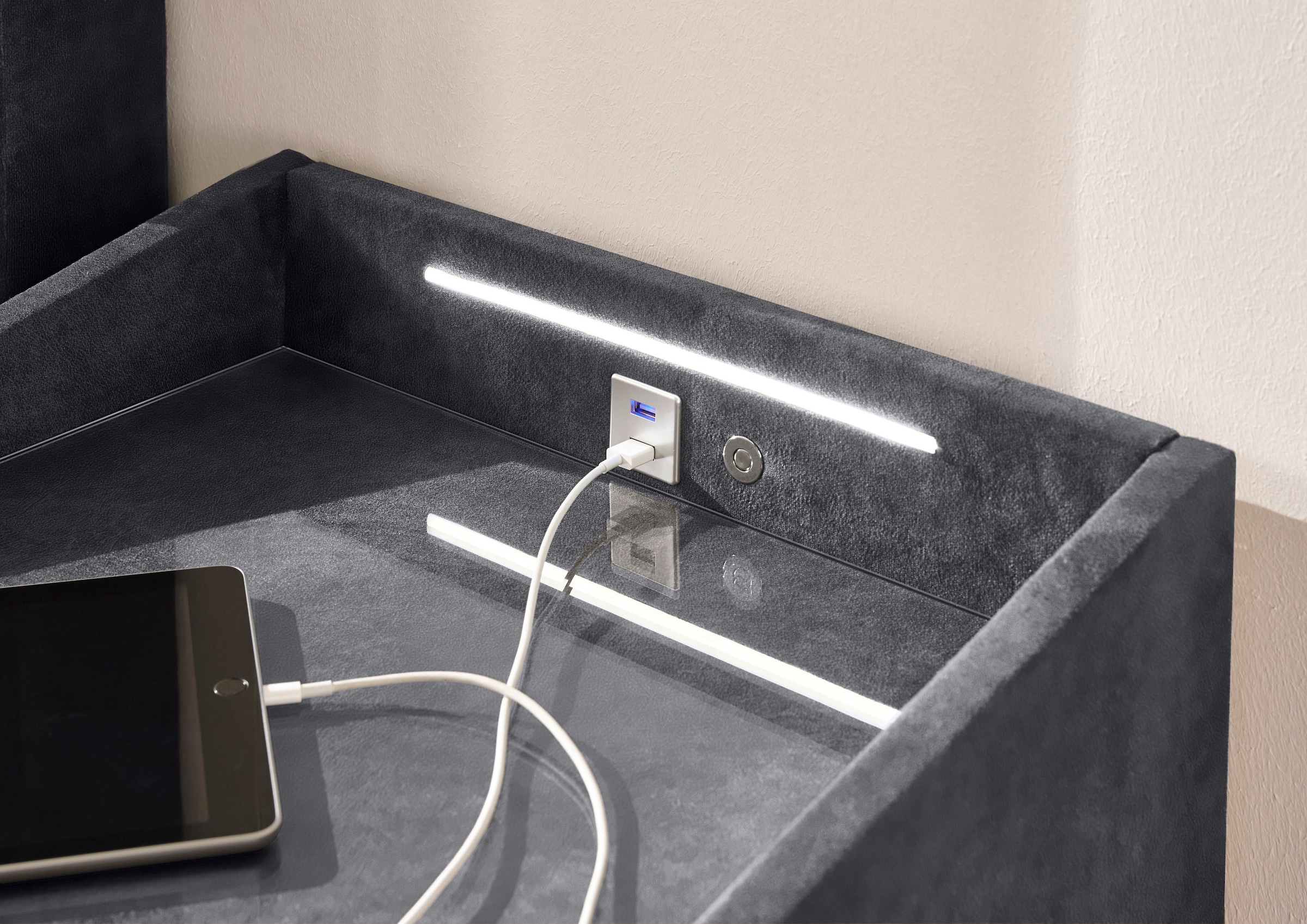 ED EXCITING DESIGN Nachtkonsole »Moon«, mit LED-Beleuchtung und USB- Anschluss & USB-C-Anschluss kaufen | Nachtkonsolen