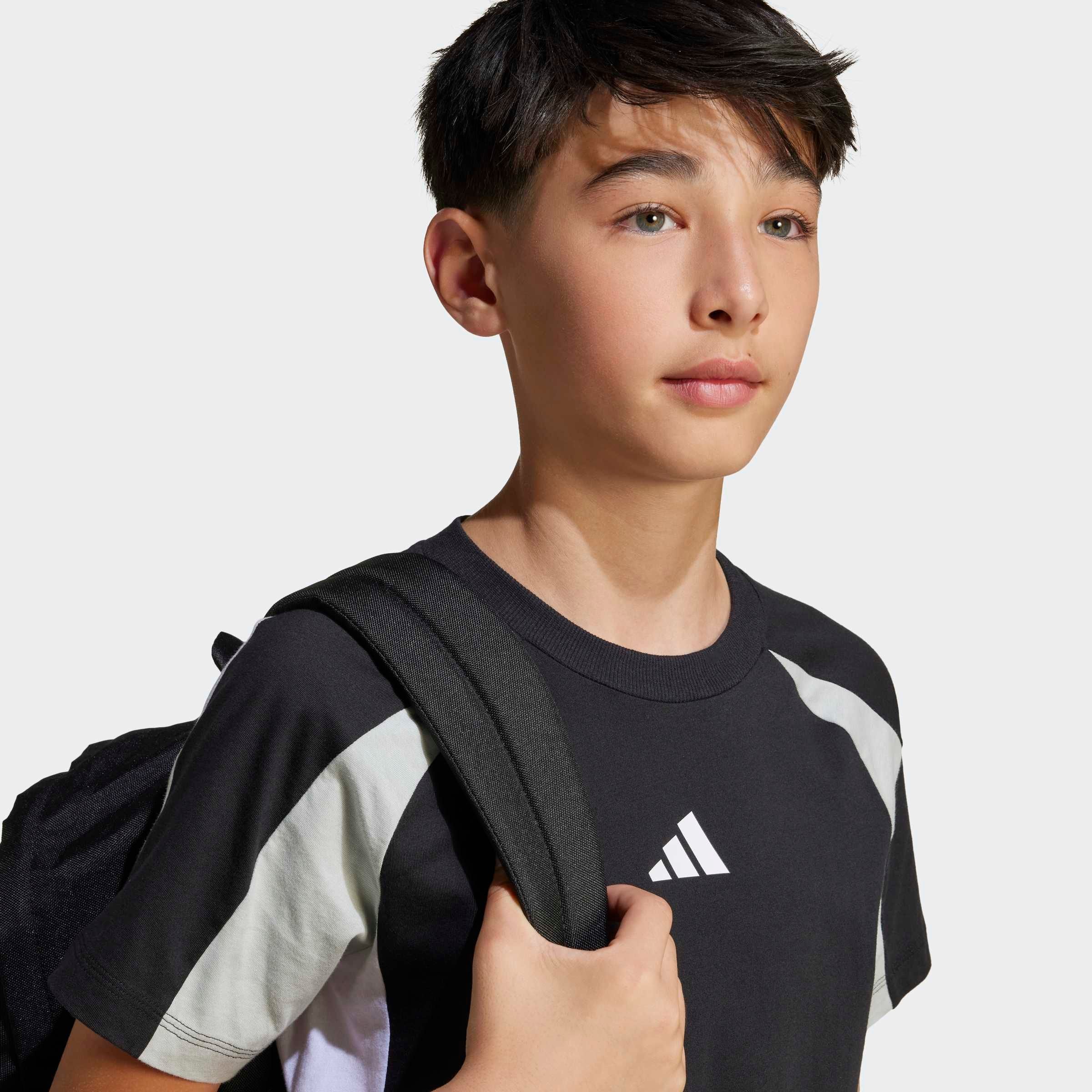 adidas Sportswear T-shirt »SEASONAL ESSENTIALS COLORBLOCK KIDS«