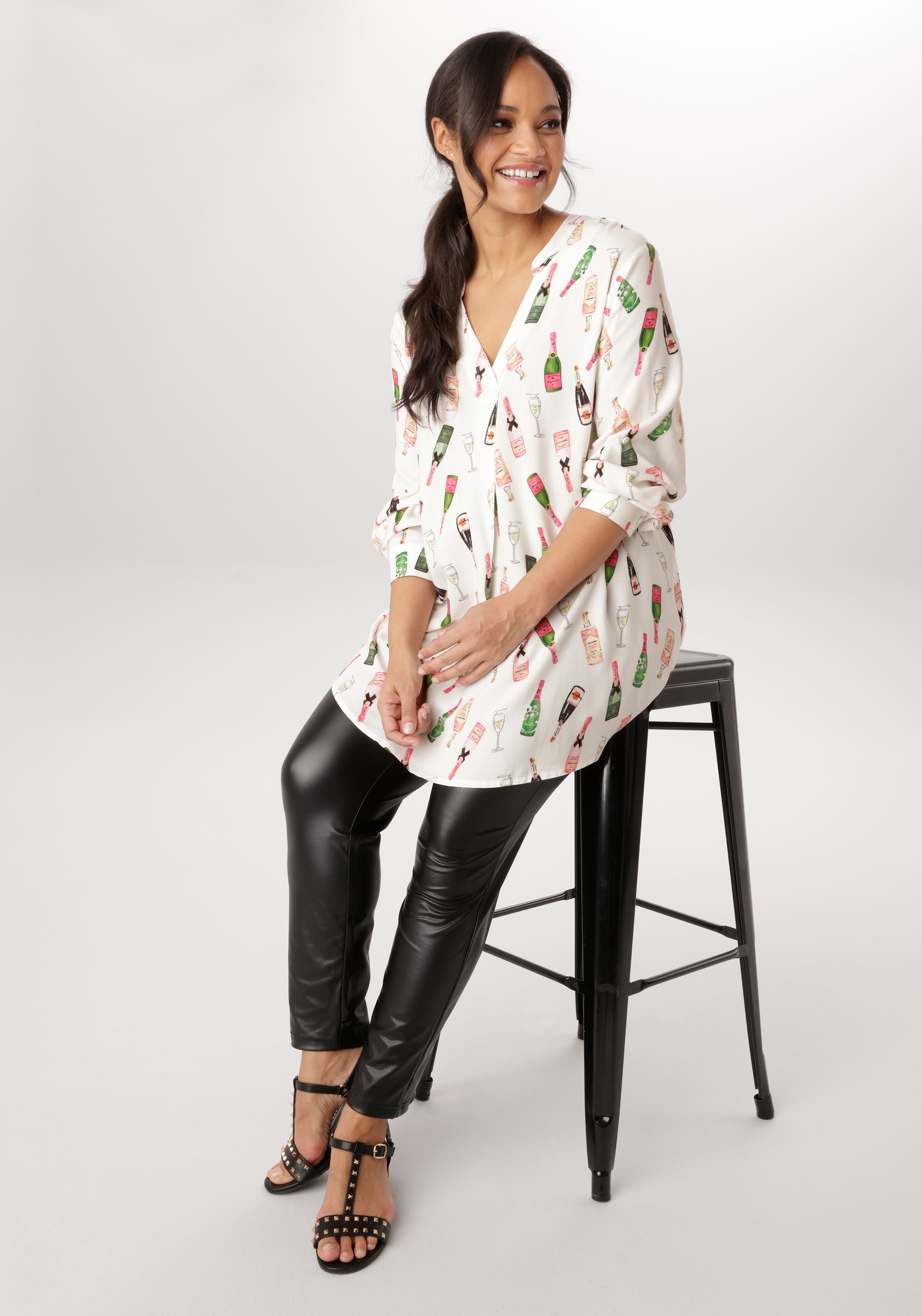 Aniston PLUS Schlupfbluse mit Sektfläschchen bedruckt