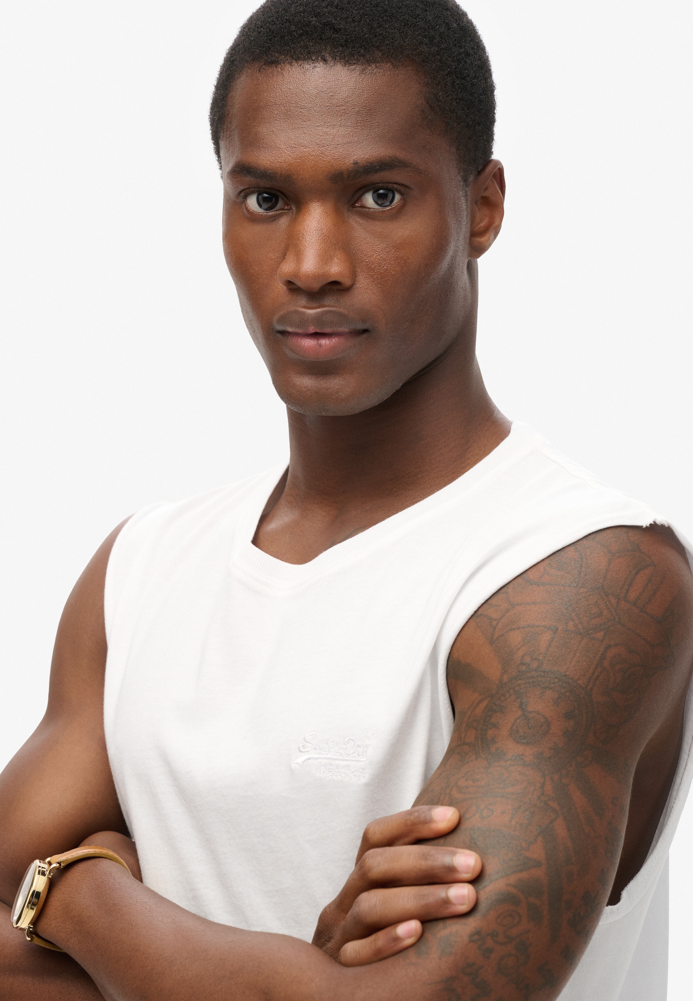 Superdry Débardeur »ESSENTIAL LOGO TANK UB« à coupe décontractée, en coton et jersey simple