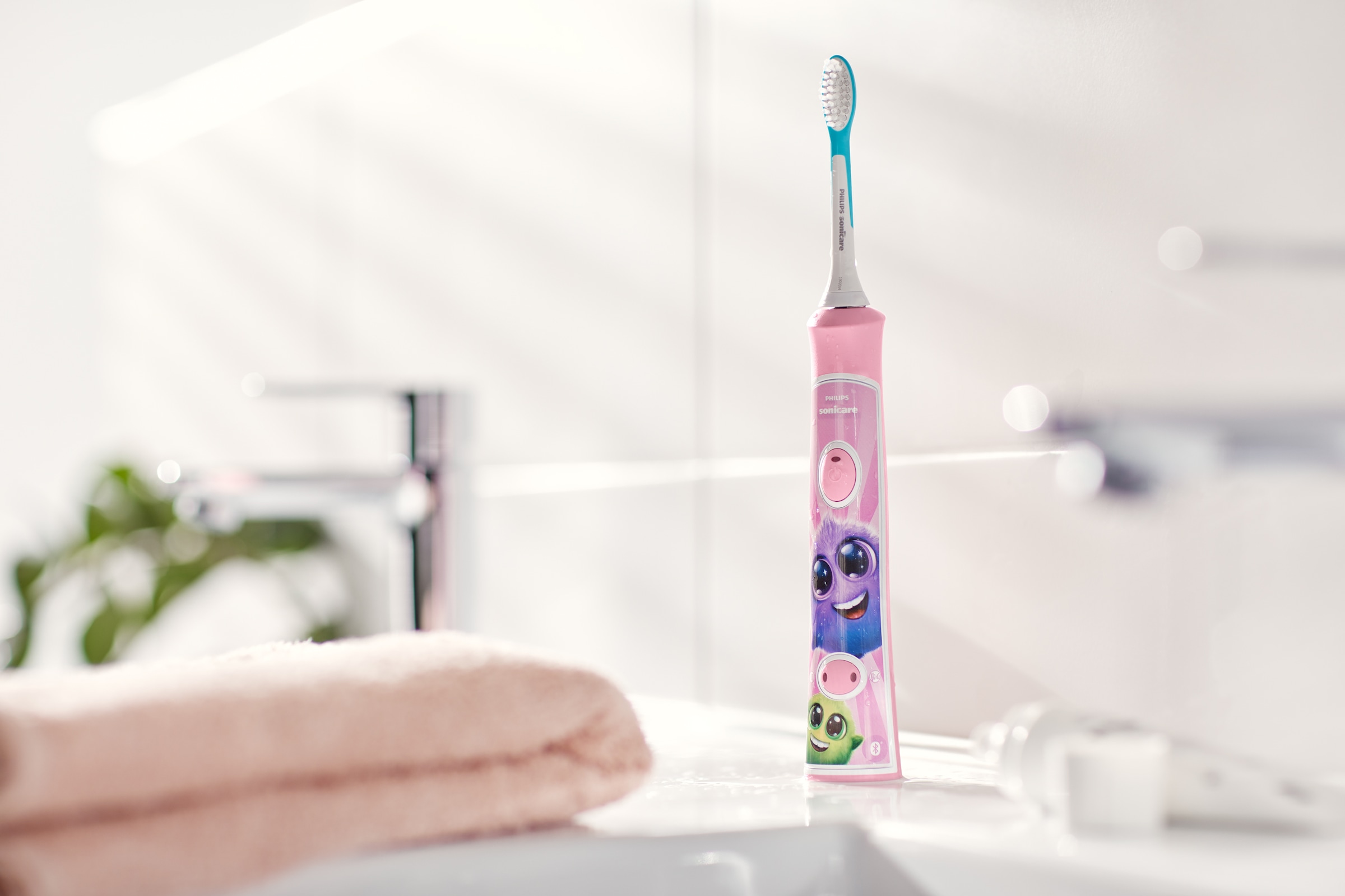Philips Sonicare Elektrische Kinderzahnbürste »HX6352/42« 2 Stk. Aufsteckbürsten mit interaktiver Zahnputz-App