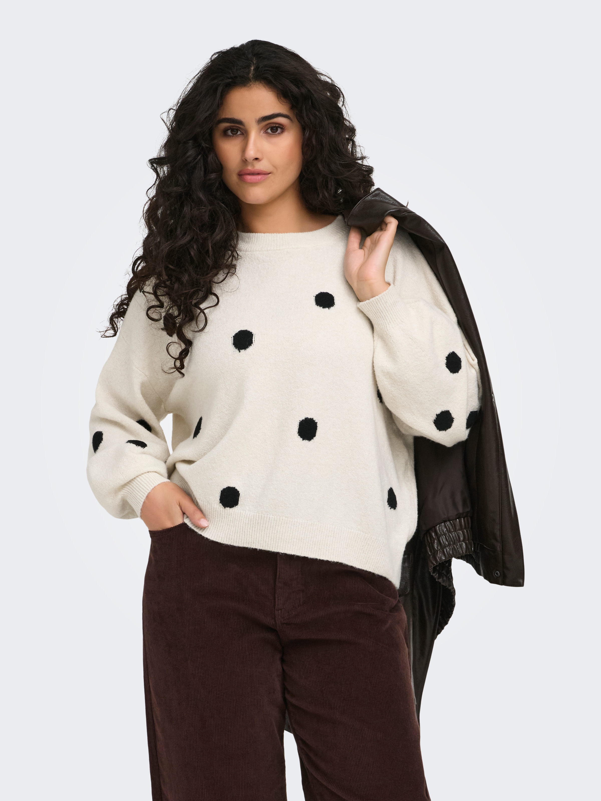 Image of ONLY CARMAKOMA "CARRICA LS DETAIL O-NECK KNT" Materialmix, normal geschnitten