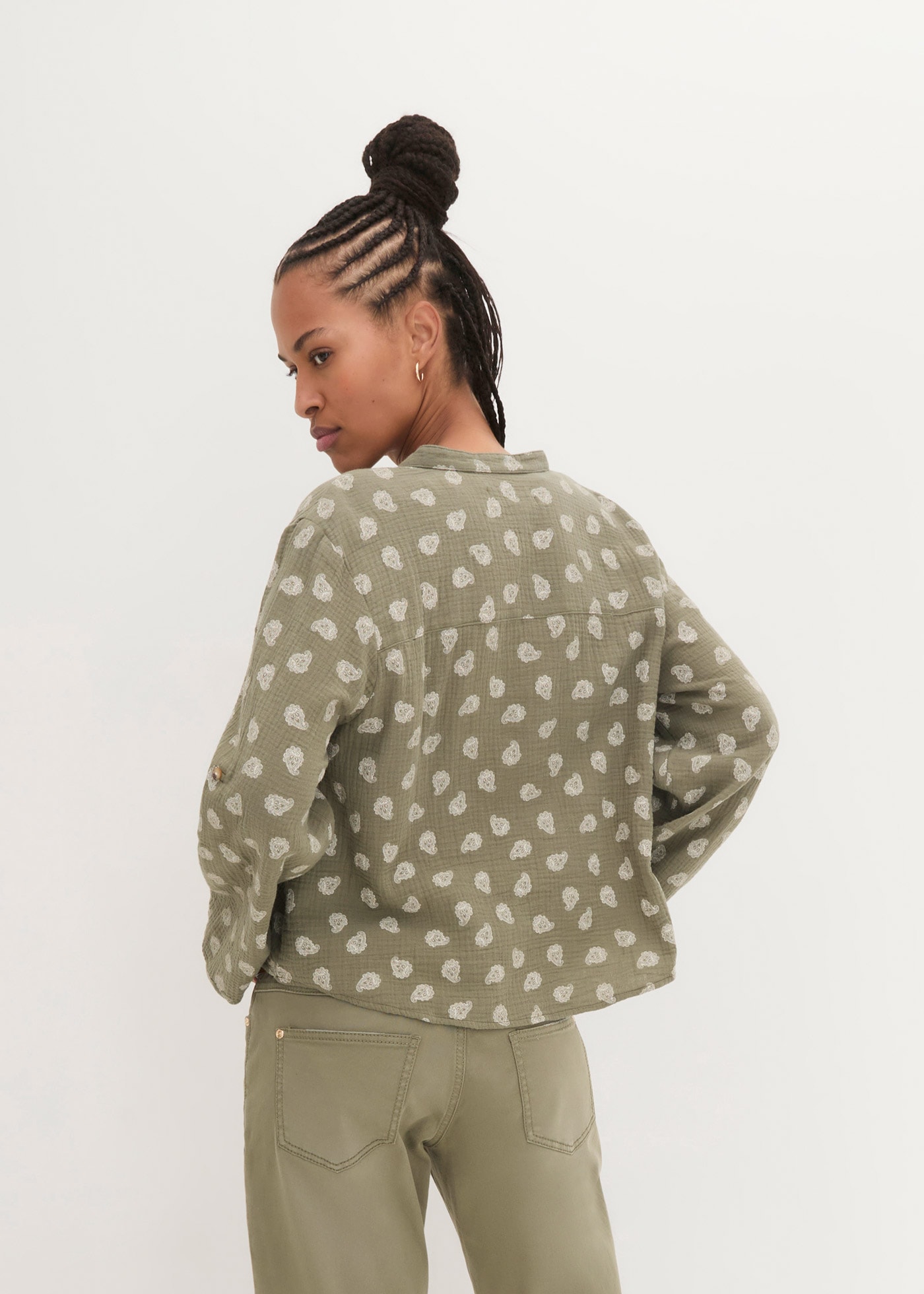 bonprix Blouse à manches longues »Oversize-Bluse aus luftigem Musselin« Oversize-Passform, für den Alltag, aus Musselin, mit V-Ausschnitt