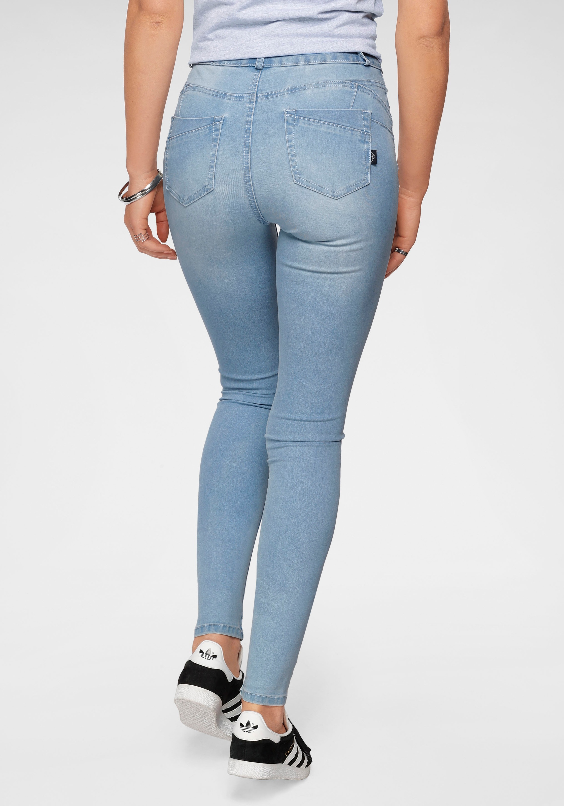 Image of Arizona Skinny-fit-Jeans »Ultra Stretch«, High Waist mit Shapingnähten bei Ackermann Versand Schweiz