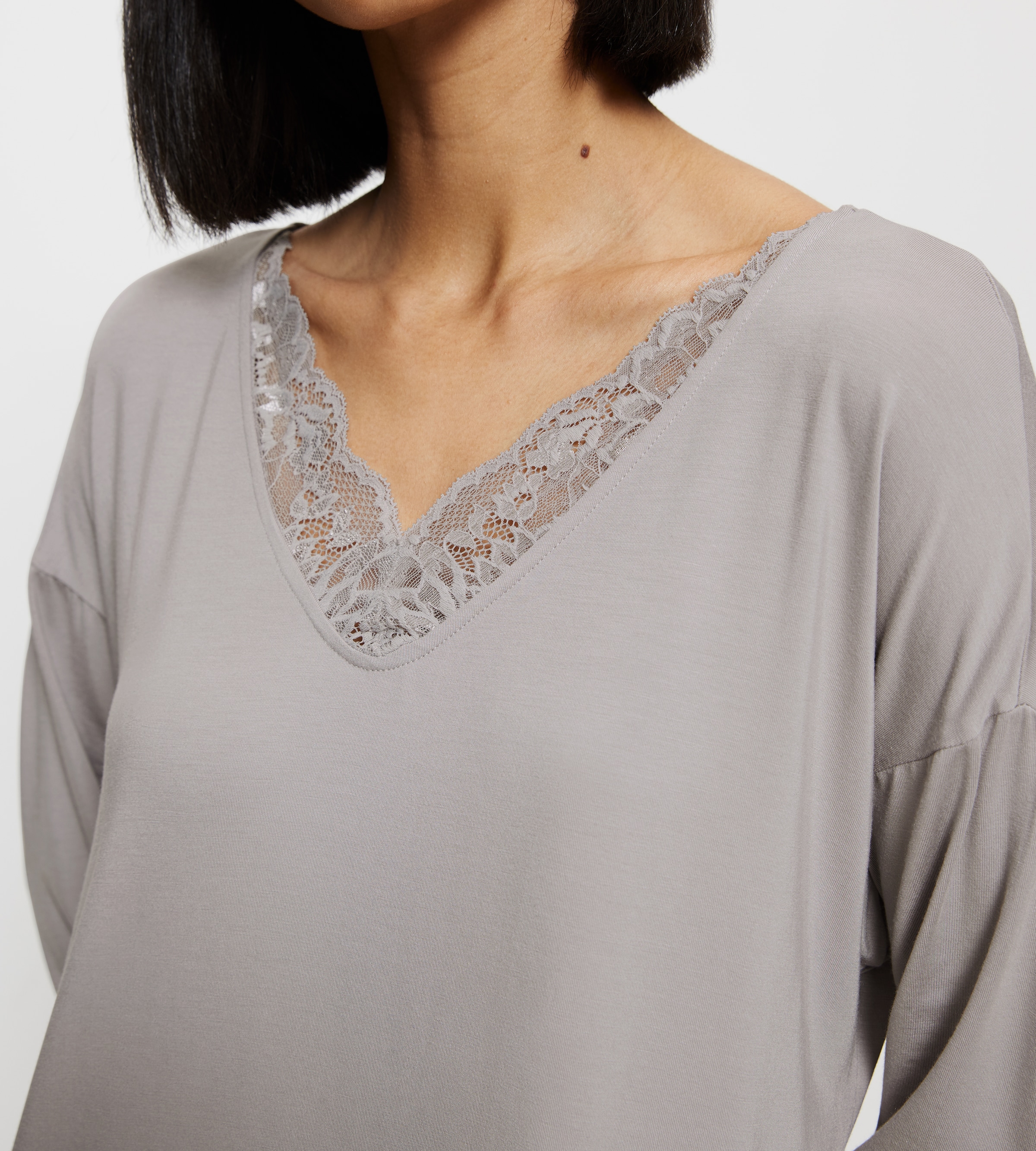 Triumph Chemise de nuit »Timeless Sensuality NDK LSL« Sans poches atumgsaktiv und weich