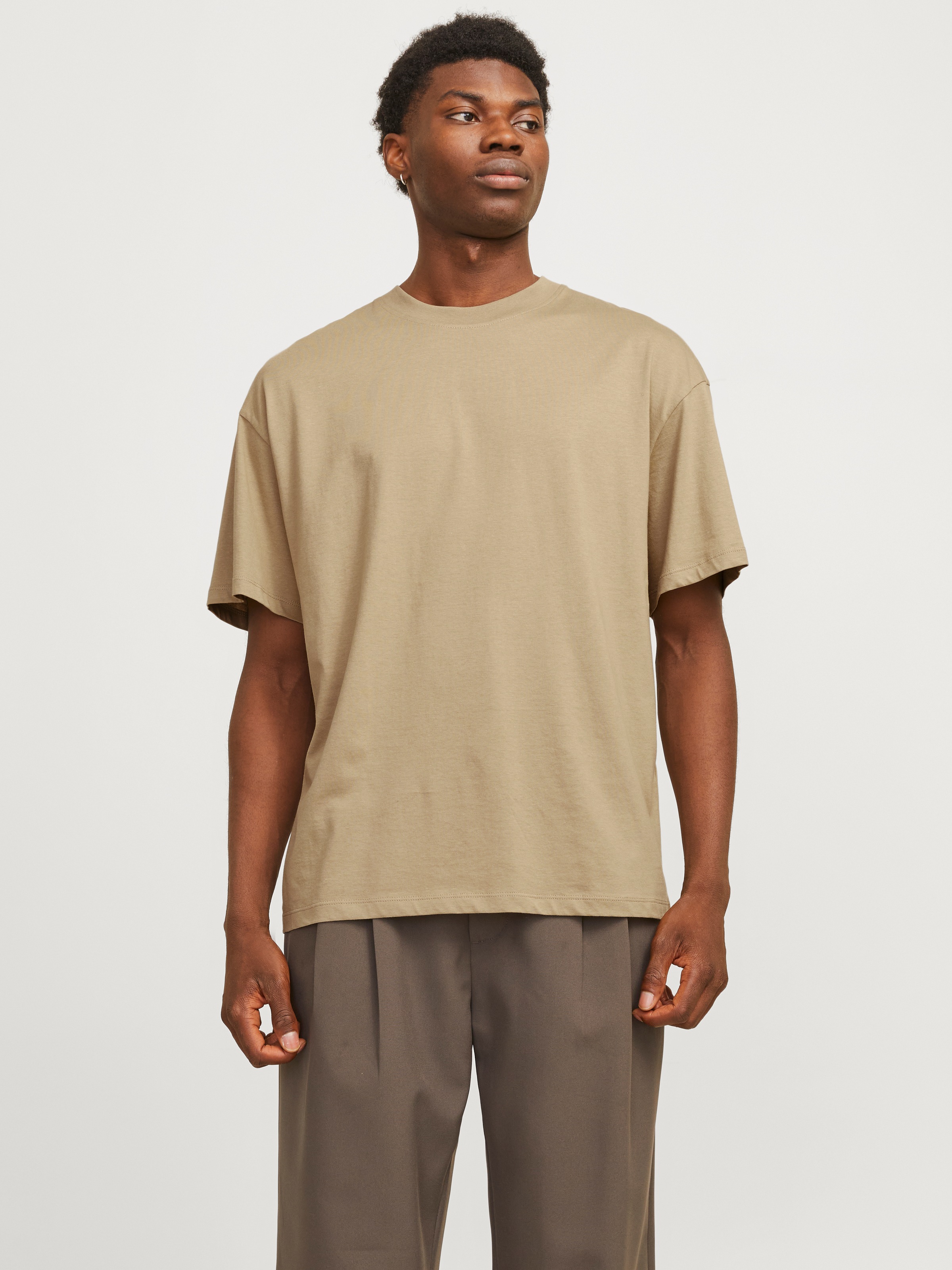 Image of Jack & Jones Oversize-Shirt "JJEBRADLEY Oversize T-Shirt mit klassischem Rundhalsausschnitt" mit gekämmten Jersey