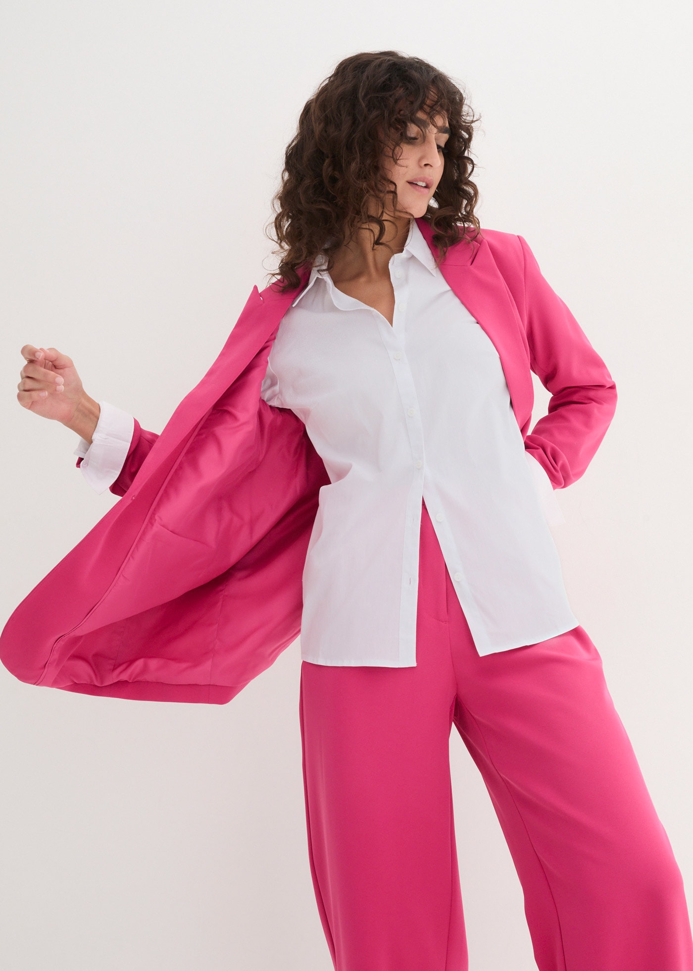 bonprix Blouse à manches longues figurbetonte Passform, für klassischen Look, aus Baumwollmischung