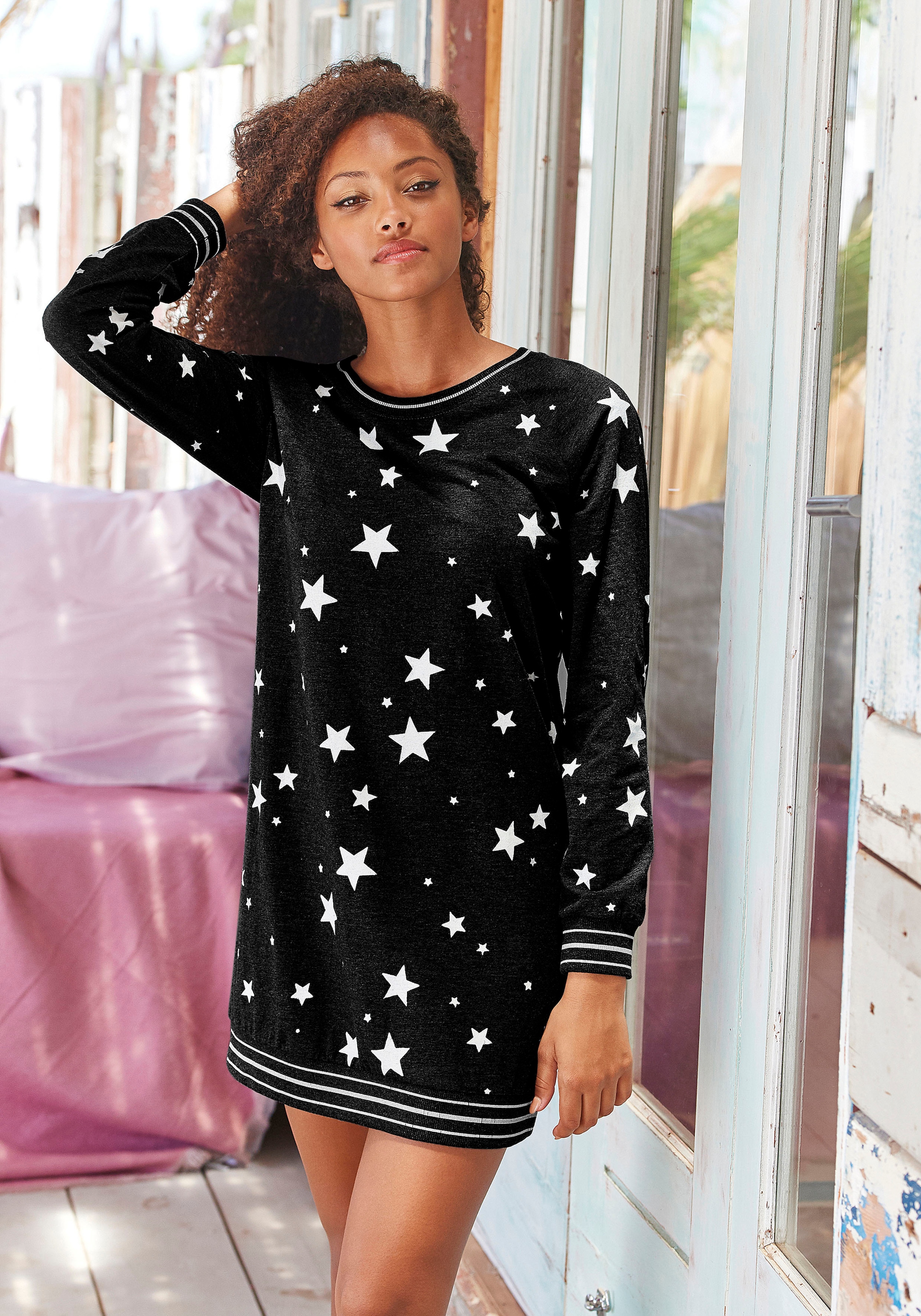 Vivance Dreams Sleepshirt, mit angesagtem Sternedruck