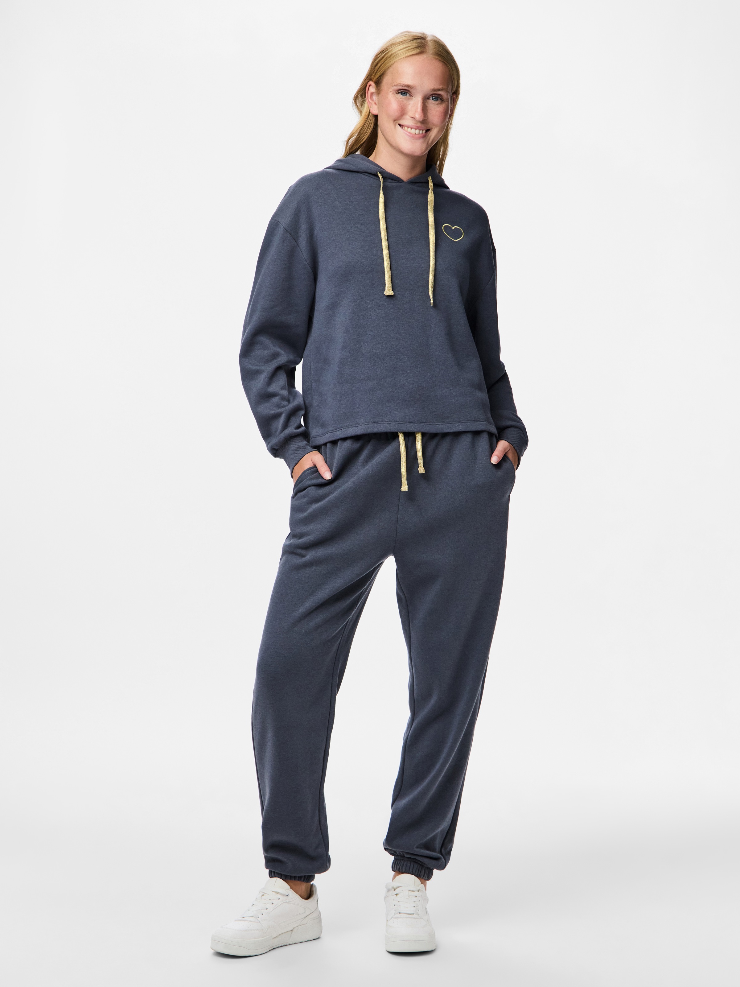 pieces Sweat à capuche »PCCHILLI LS HEART HOODIE NOOS BC«
