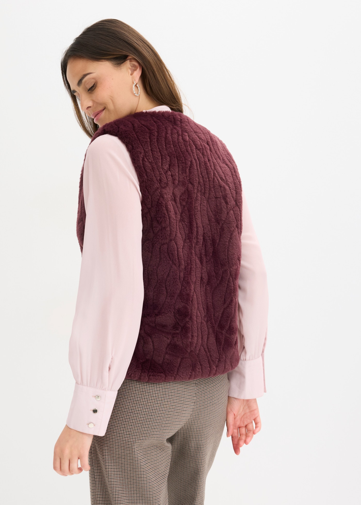 bonprix Fellimitatweste mit gerader Passform, aus Polyester