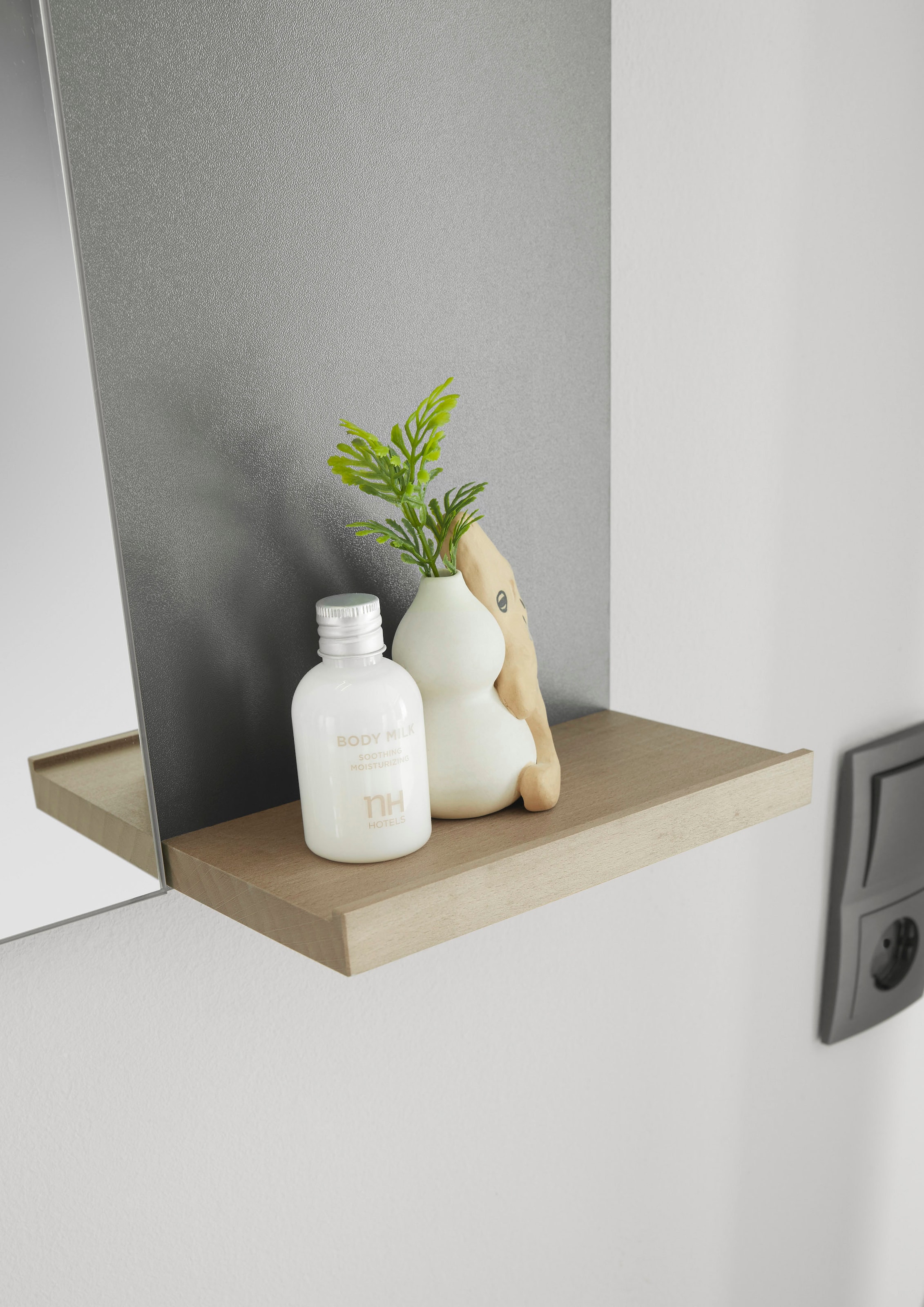 Places of Style Badmöbel-Set »SOLiD, Badmöbel-Set, Bad im modernen Design, 3-teiliges Badezimmer«, (Set, 3 St.), Waschtisch mit Waschbecken, Midischrank, Breite 130 cm