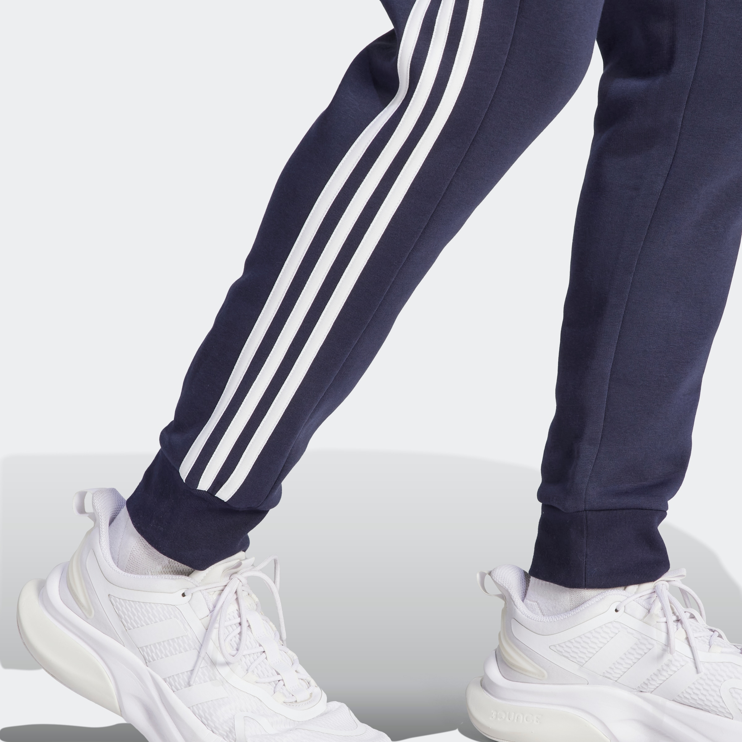 adidas Sportswear Sporthose »ESSENTIALS 3STREIFEN TAPERED CUFF HOSE«, (1 tlg.)