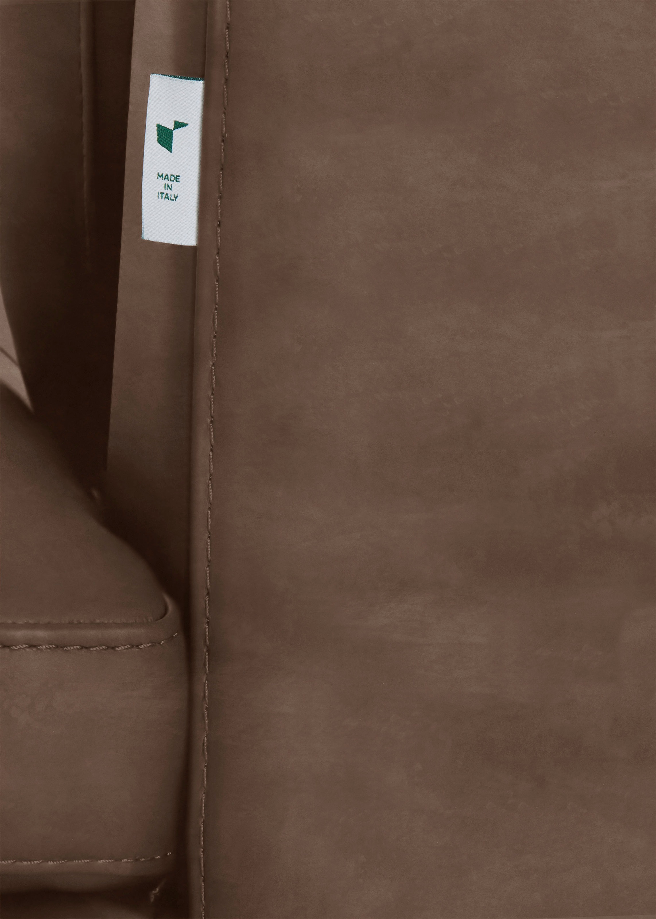 CALIA ITALIA 3-Sitzer »Gaia, Sofa im edlen Design und mit erstklassigem Sitzkomfort«, aus pflegeleichtem Luxus-Microfaser Ginevra Hydro Care
