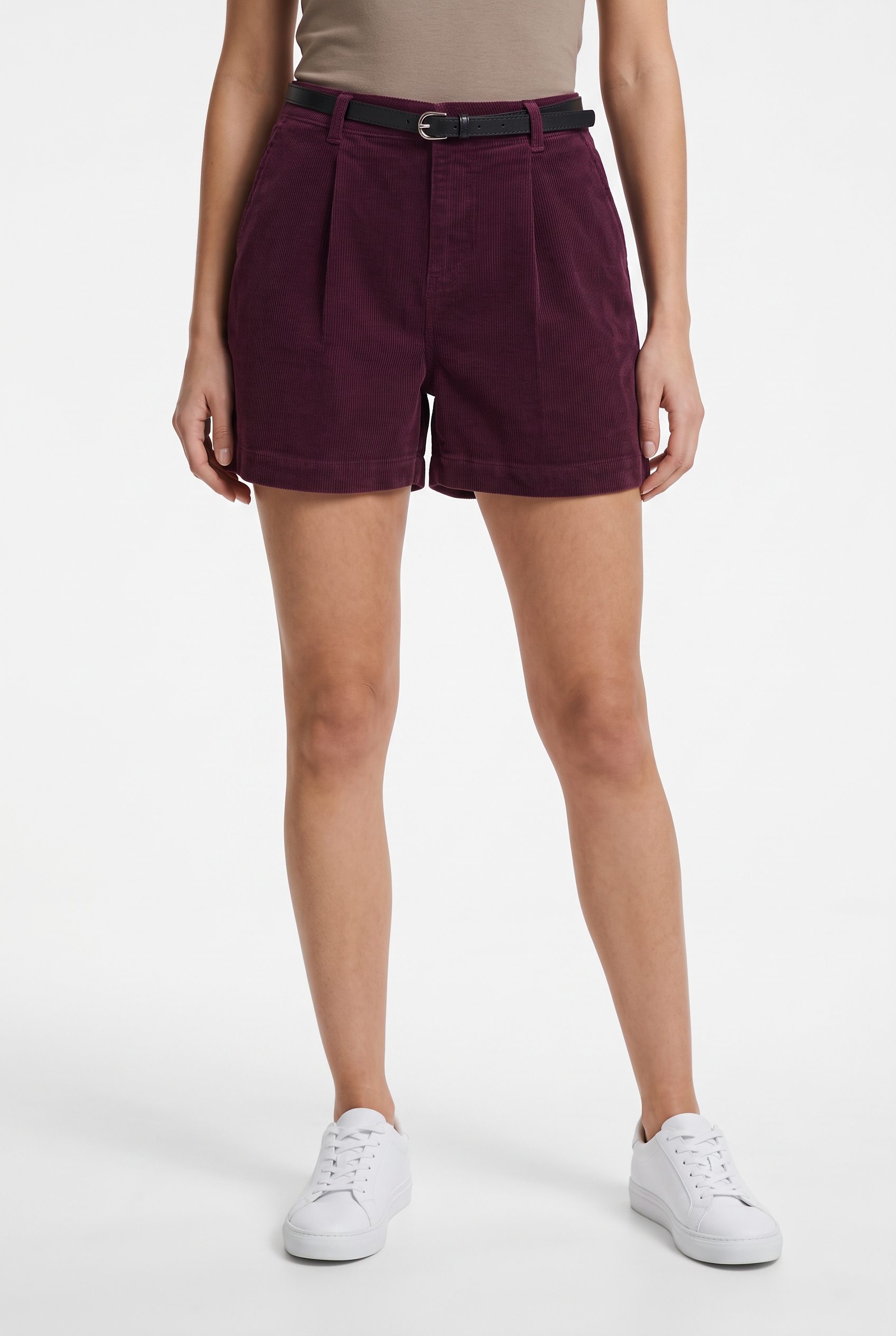 Image of ONLY Shorts "ONLZEVA HW BELT CORD SHORTS CC PNT" Baumwollmischung, Cord, regular fit, high waist