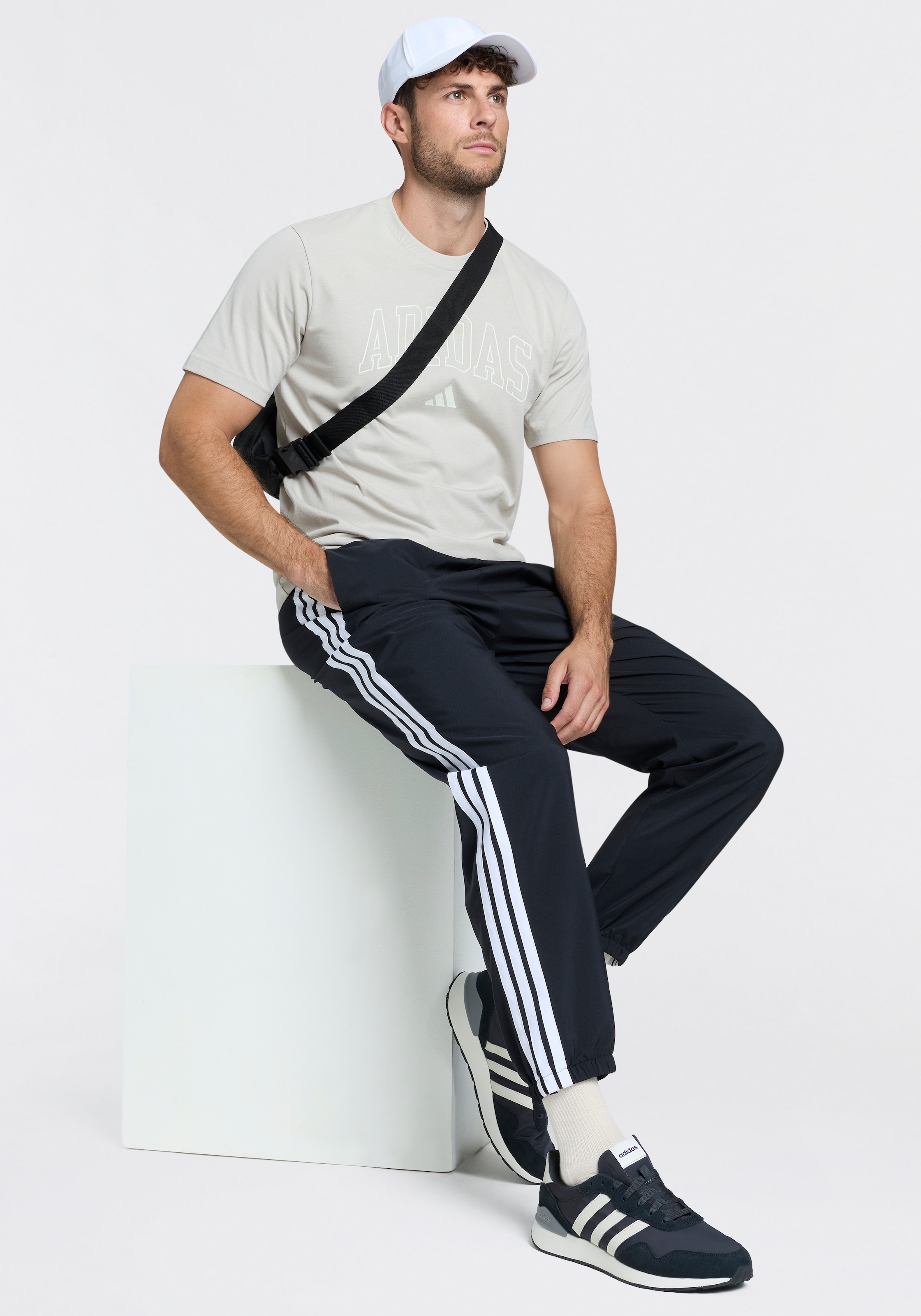 adidas Sportswear T-shirt »COLLEGIATE LINEAGE GRAFIK«