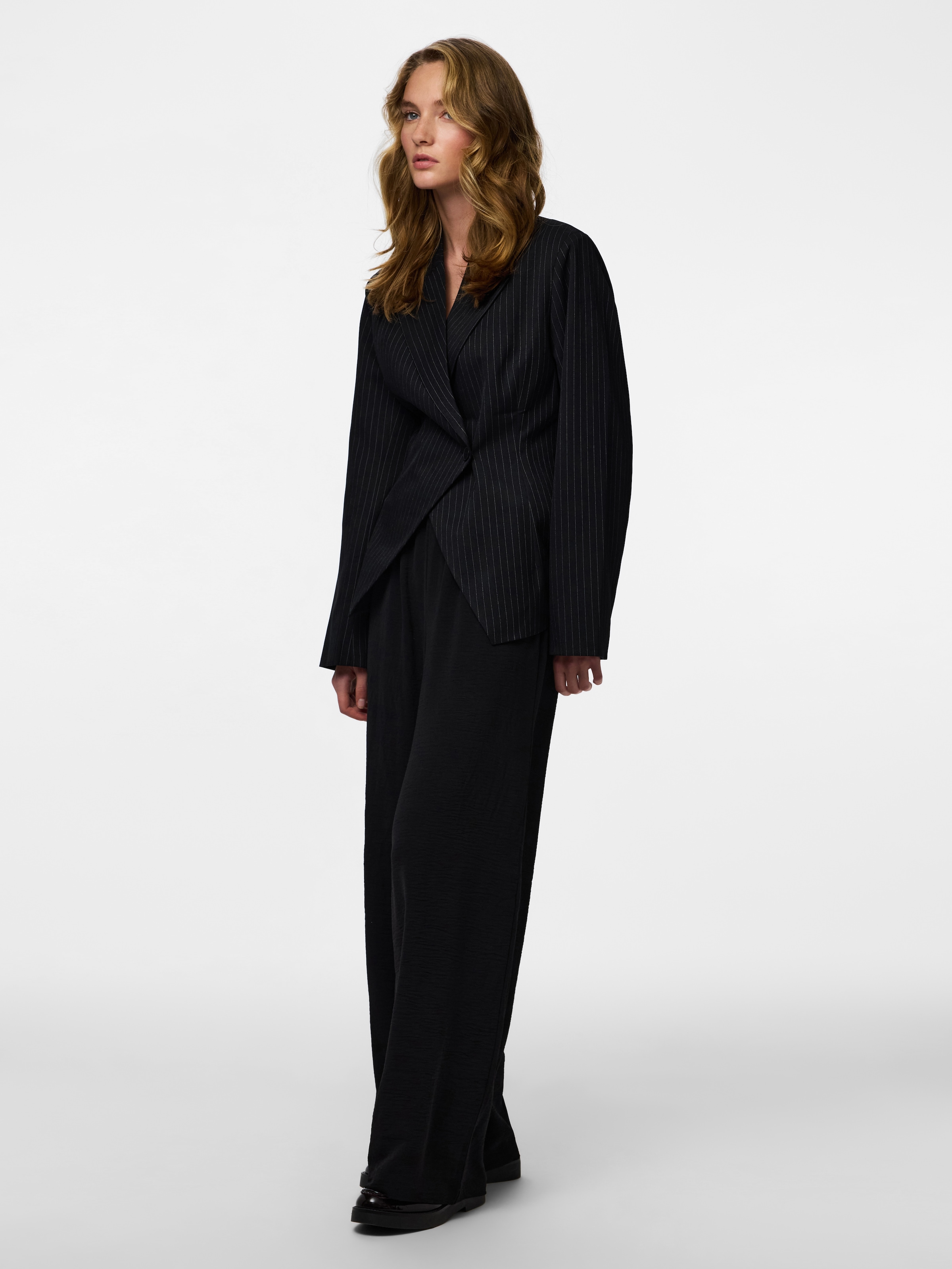 pieces Pantalon à enfiler »PCTIFFANY HW WIDE PANTS WVN NOOS BC«  Sommerhose