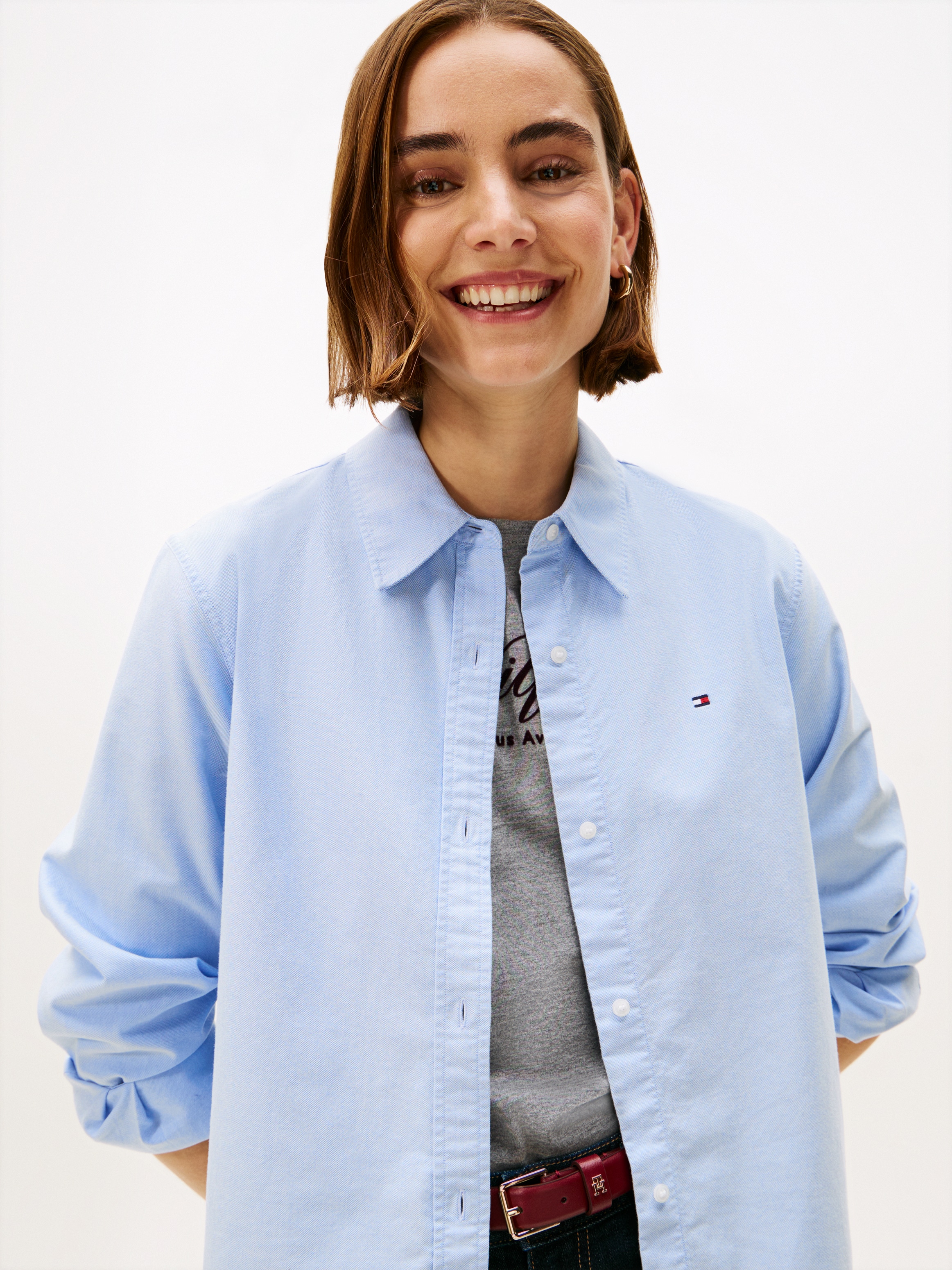 Tommy Hilfiger Hemdbluse »OXFORD RELAXED FIT SHIRT mit Hemdblusenkragen und Stickerei« Baumwolle, relaxed fit
