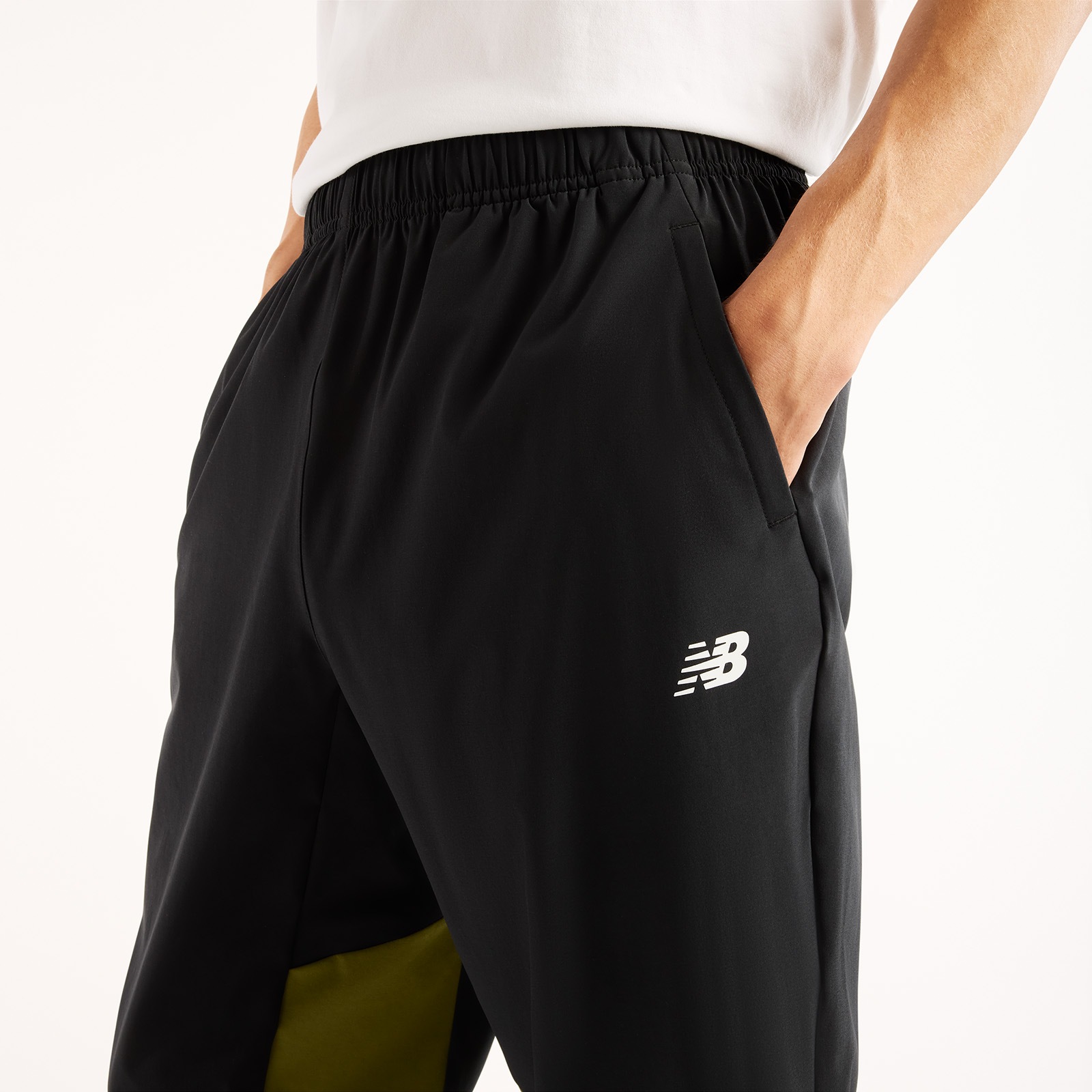 New Balance Trainingshose »UTILITY STRETCH WOVEN PANT«  Trainingshose für Fitness und Sportmode, sportlicher Stil