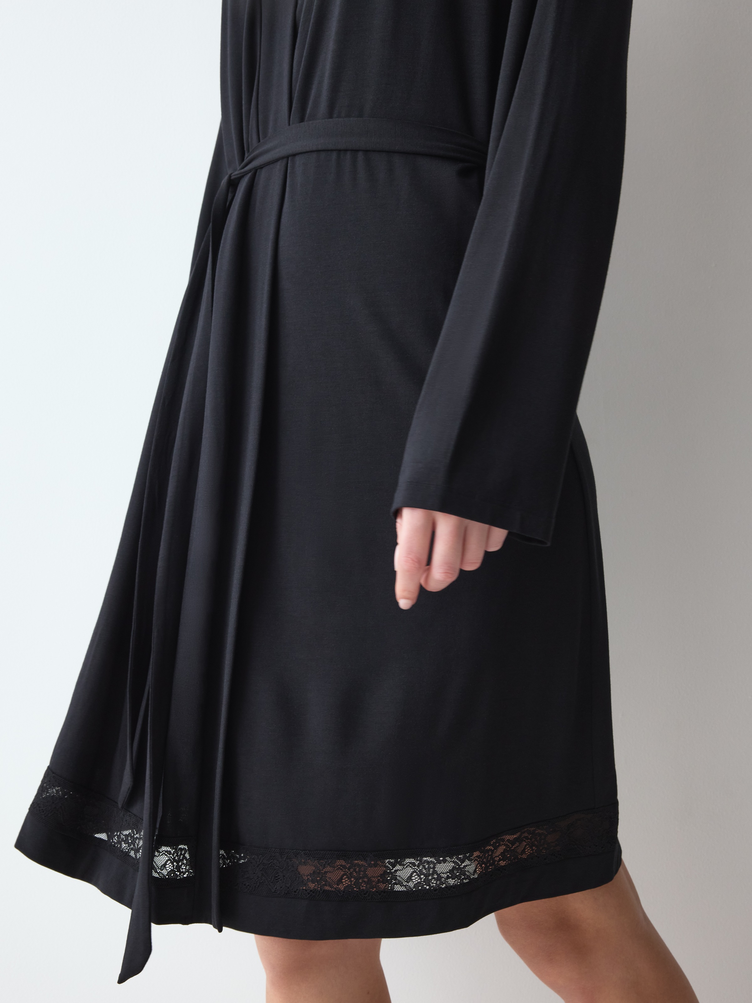 Triumph Morgenmantel »Comfort Allure Robe« weich und pflegeleicht