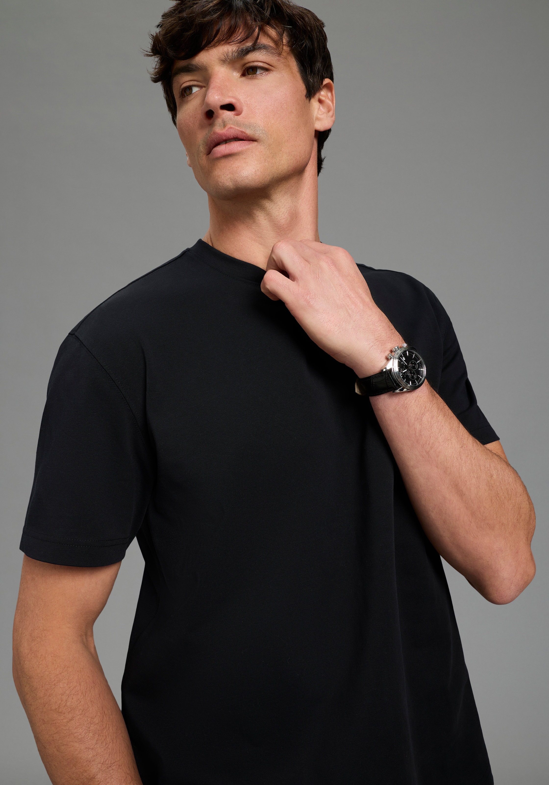 Bruno Banani T-Shirt »Oversize« Kurzarmshirt, lässige Passform, unifarben, aus Single Jersey