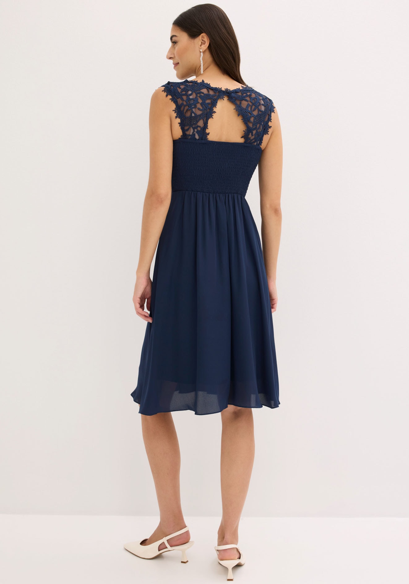 bonprix Mini-robe »Minikleid mit Spitze« 1 tlg. pour occasions spéciales, en polyester, coupe cintrée