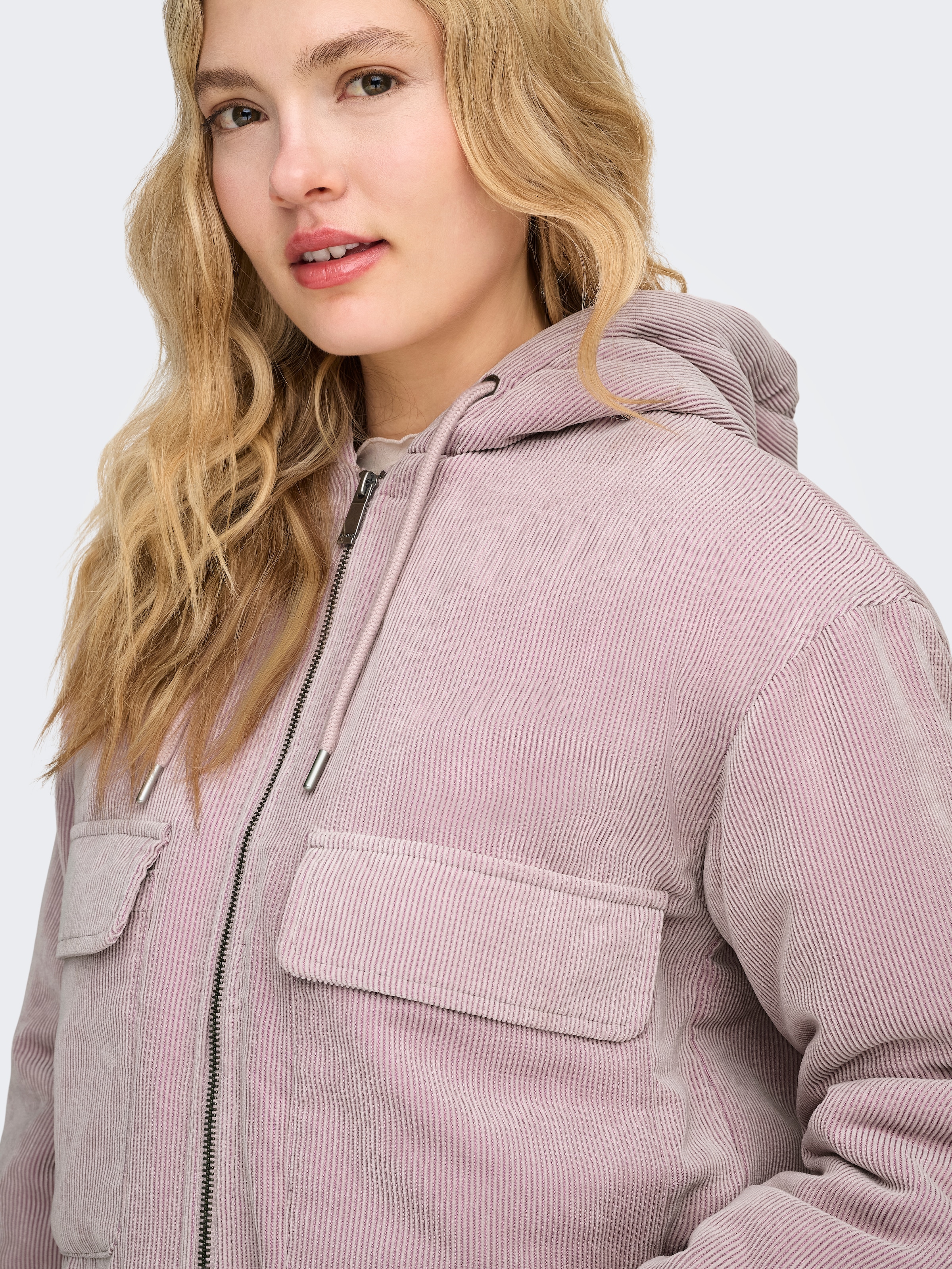 ONLY Cordjacke »ONLSUVA CORDUROY PAD SHORT JACKET CC OTW« Materialmix,