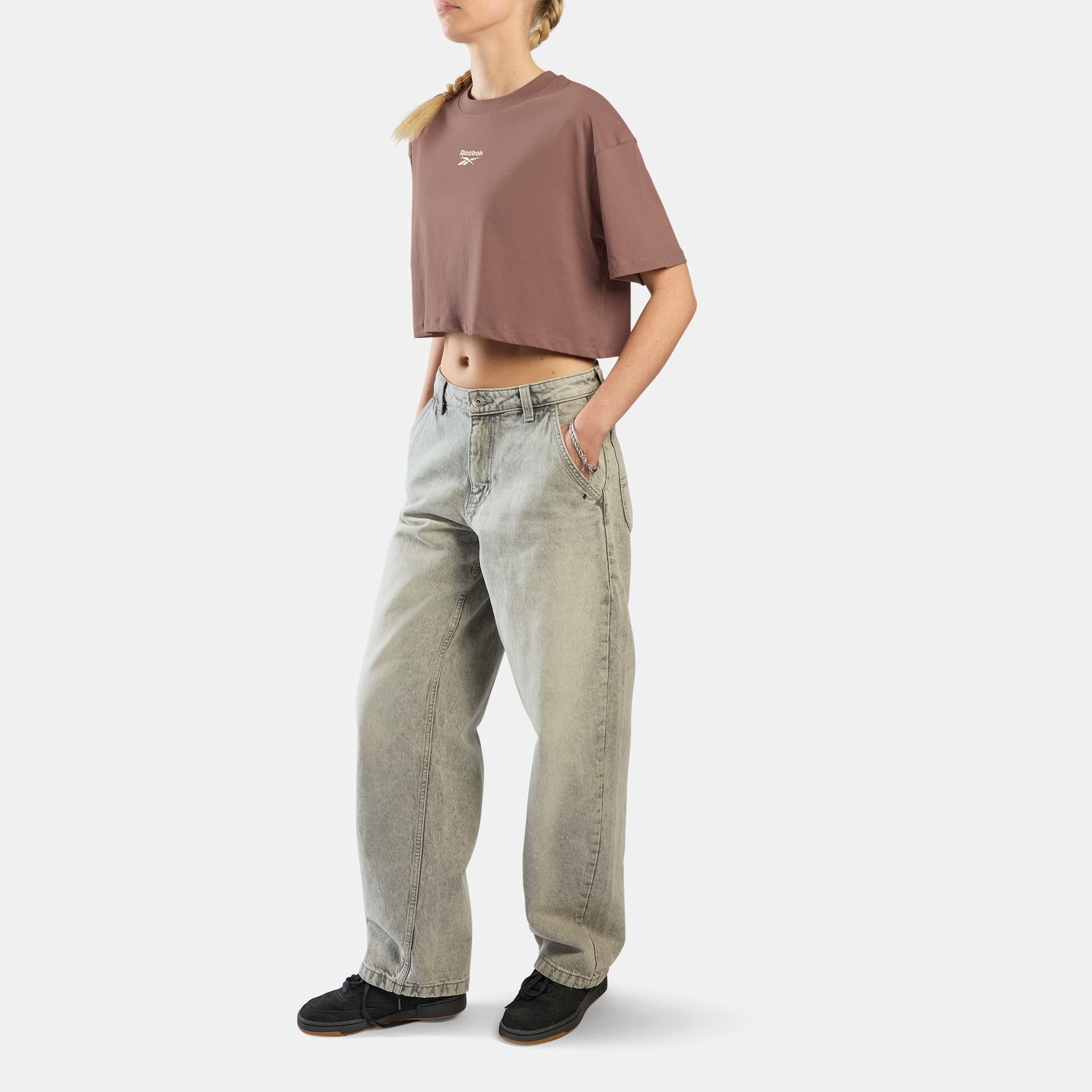 Reebok T-Shirt »ID CROPPED BOX FIT T-SHIRT« mit Rundhalsausschnitt, sportlicher Stil, T-Shirt-Schnitt