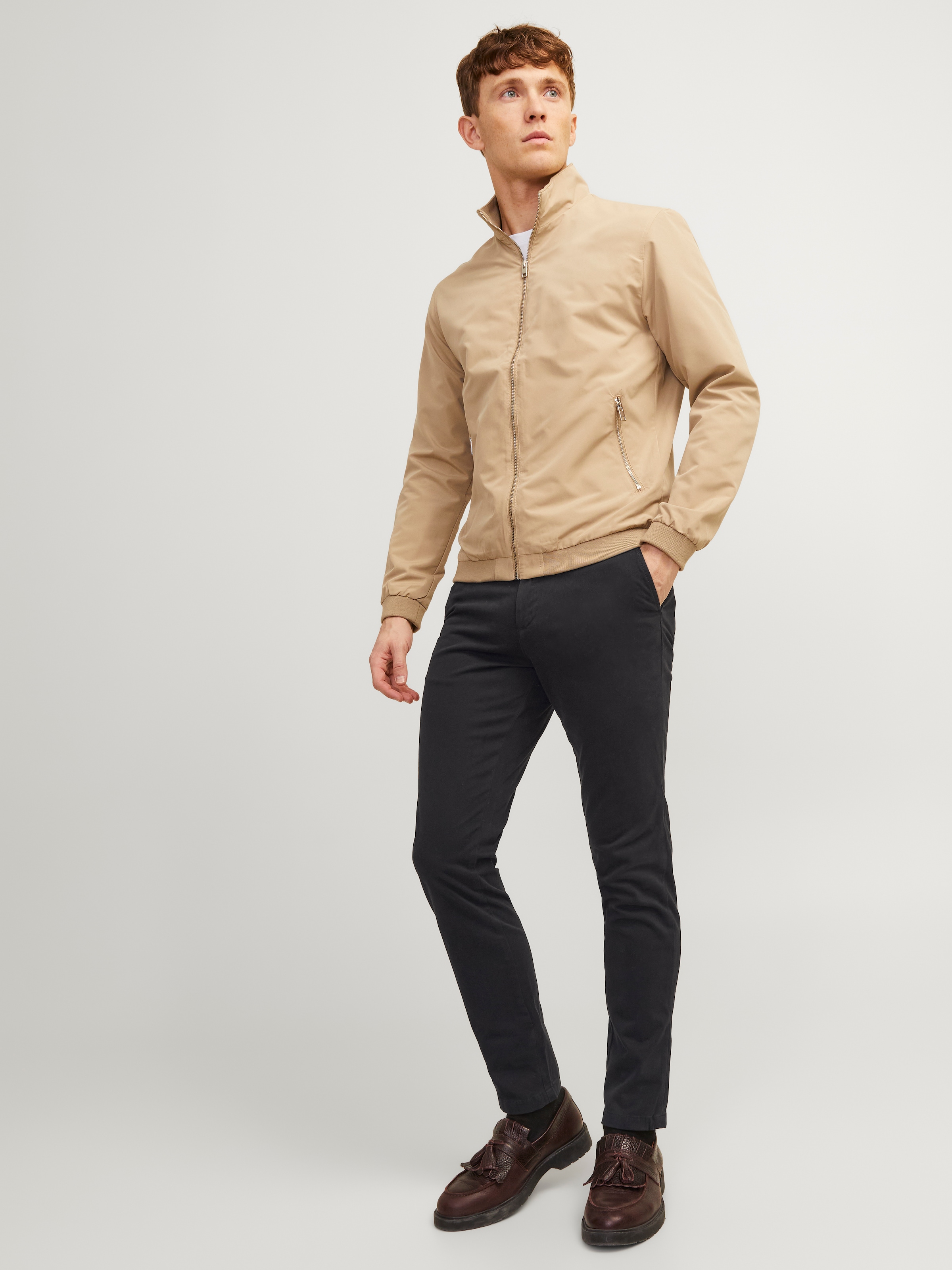 Jack & Jones Chinohose »JJIMARCO mit Badge und hohem Tragekomfort«  unifarben, modisch, slim fit, Baumwollmischung