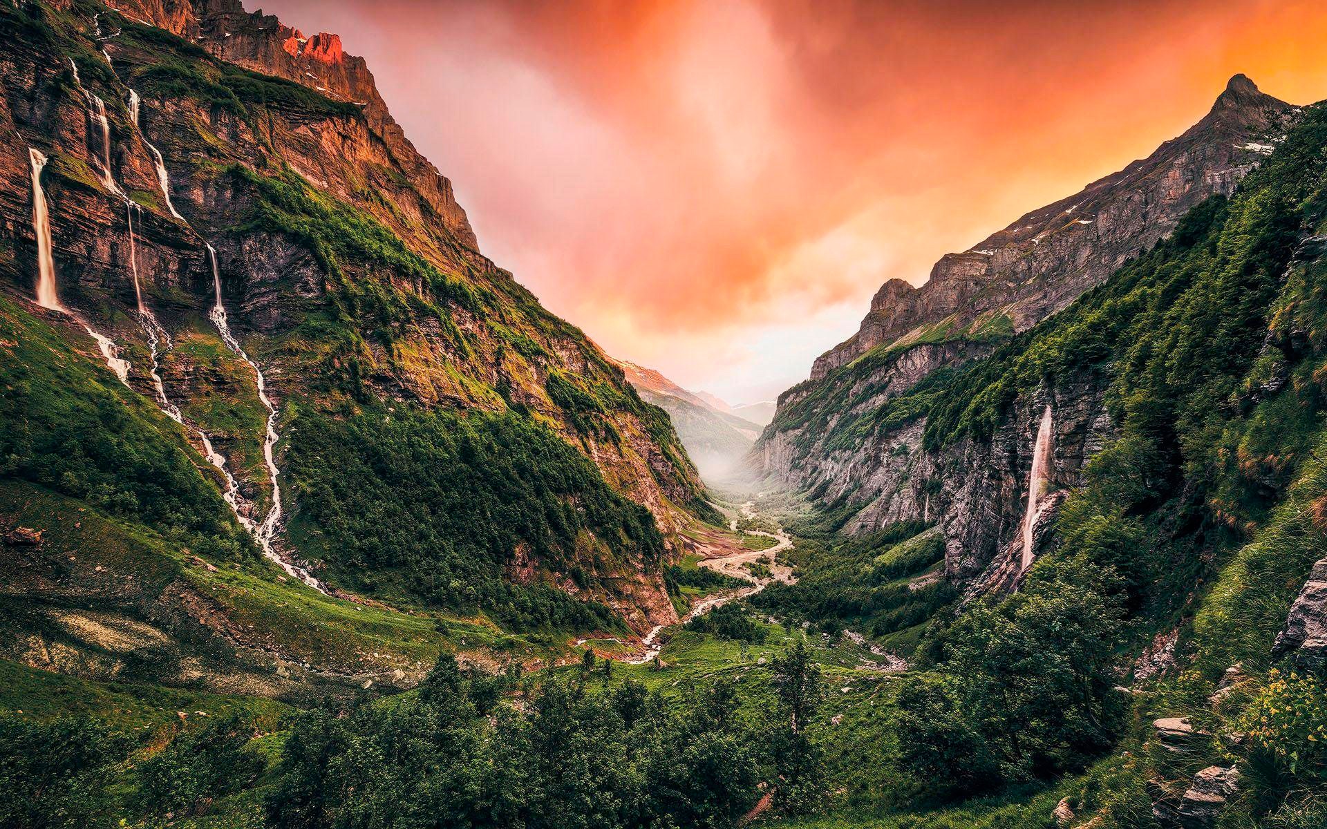 Image of Komar Vliestapete »Eden Valley«, naturalistisch bei Ackermann Versand Schweiz