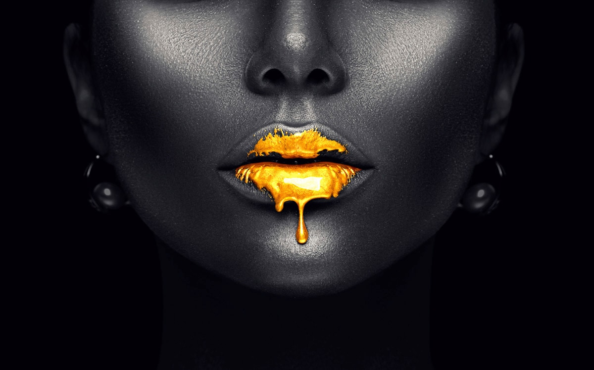 Image of Papermoon Fototapete "Abstraktes goldenes Make-up"