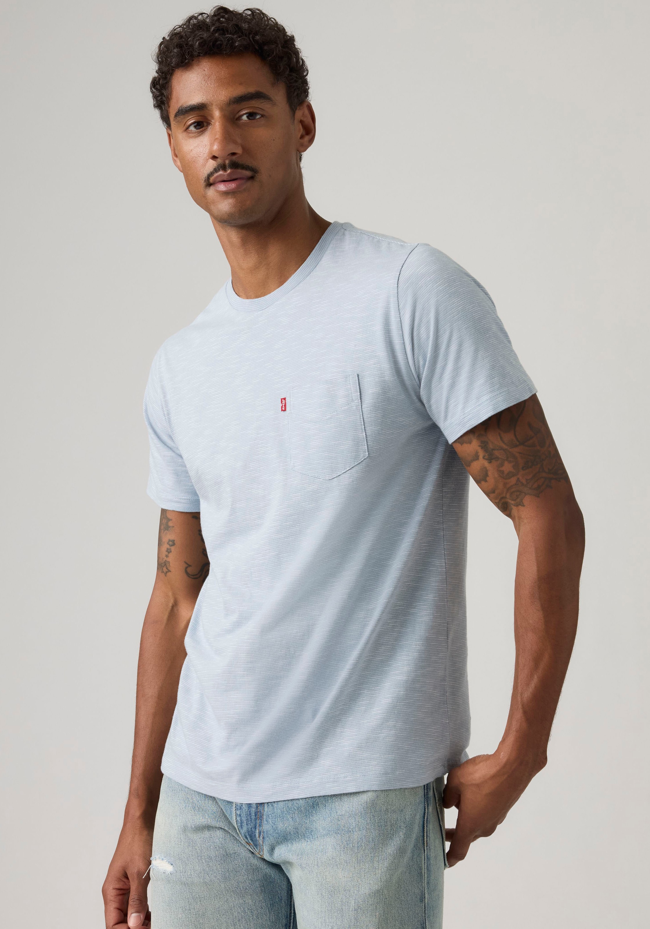 Image of Levis T-Shirt "CLASSIC POCKET TEE" mit aufgesetzter Brusttasche
