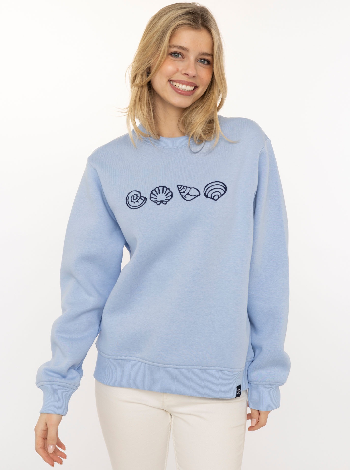 Image of Zwillingsherz Hoodie ""Muscheln"", Aufwendige Muschel-Stickerei auf der Vorderseite, Rundhals, Ankerpatch