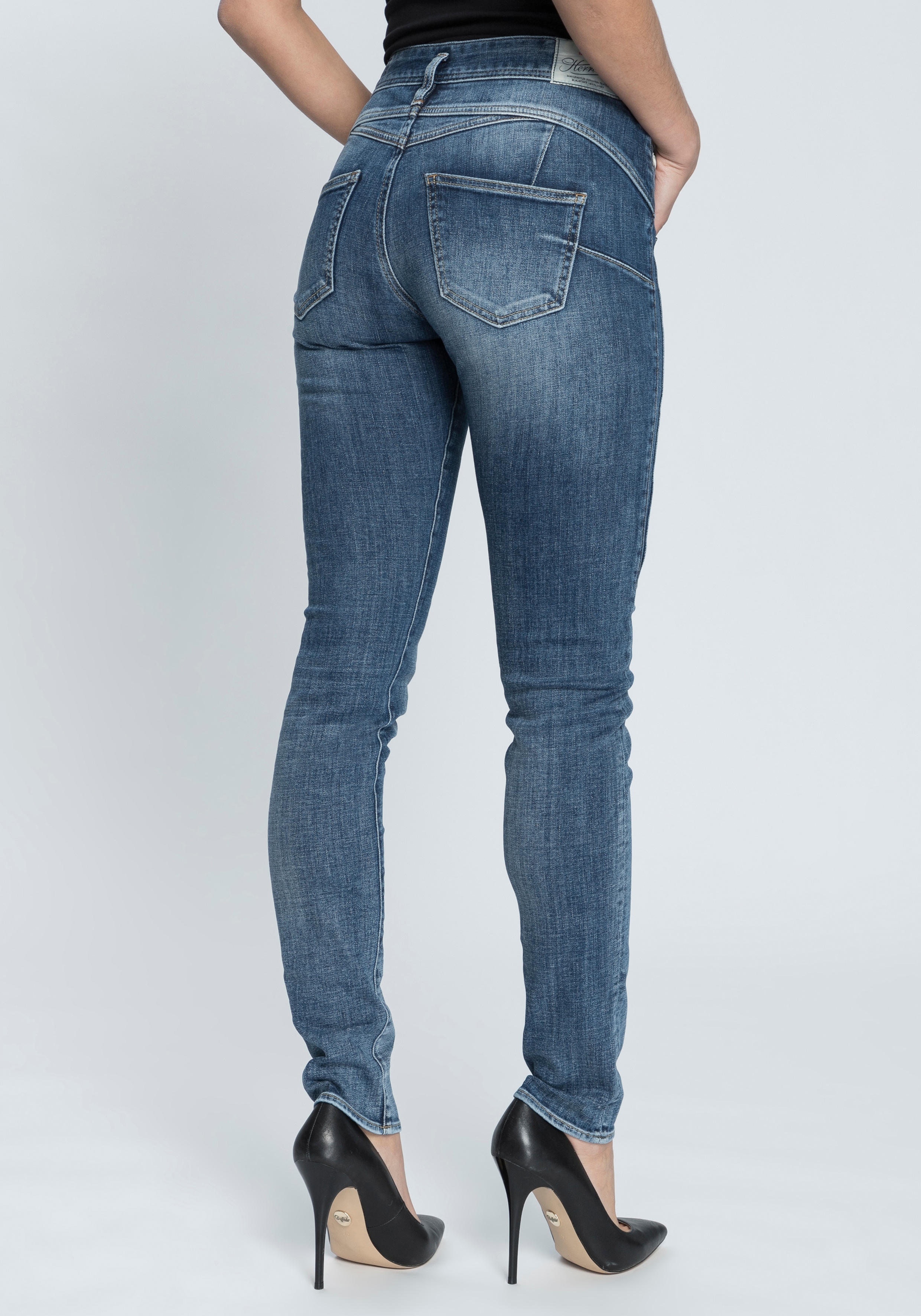 Herrlicher Slim-fit-Jeans »COSY SLIM«, Shaping-Wirkung durch eingearbeiteten Keileinsatz im Sale-Herrlicher 1