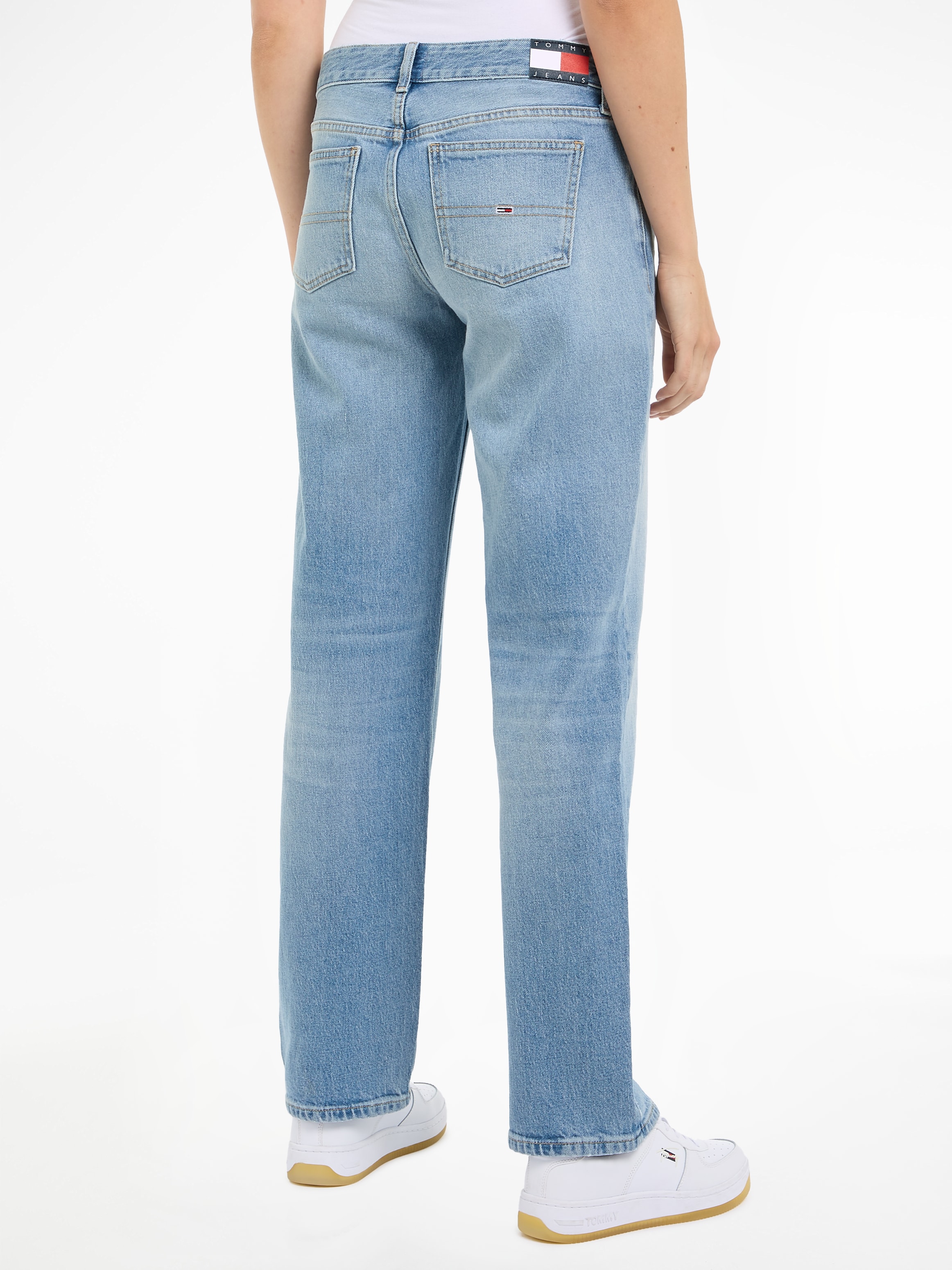 Tommy Jeans Straight-Jeans »SOPHIE LW STR CH0152«, mit Nieten