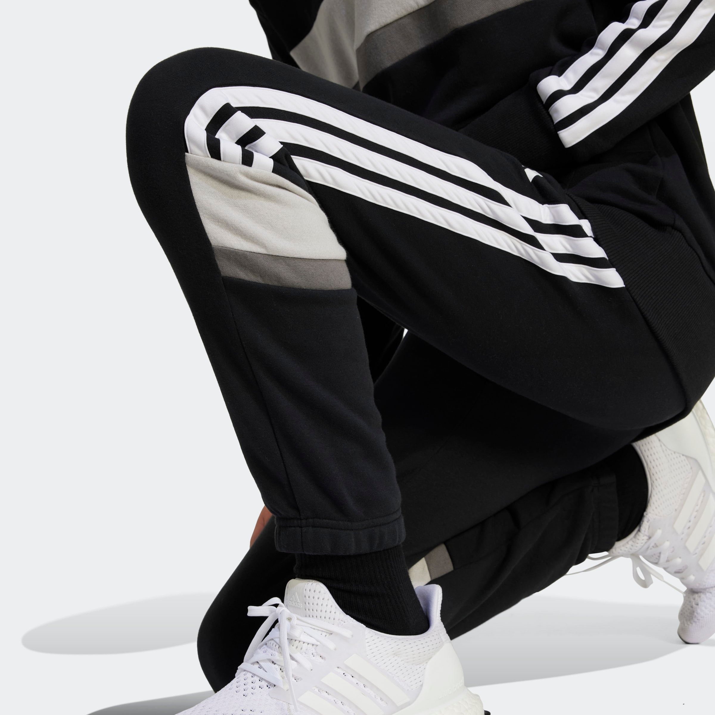 adidas Sportswear Pantalon de sport »SEASONAL ESSENTIALS TIBERIO 3-STREIFEN KIDS«  pour enfants, avec élastique, en coton et polyester