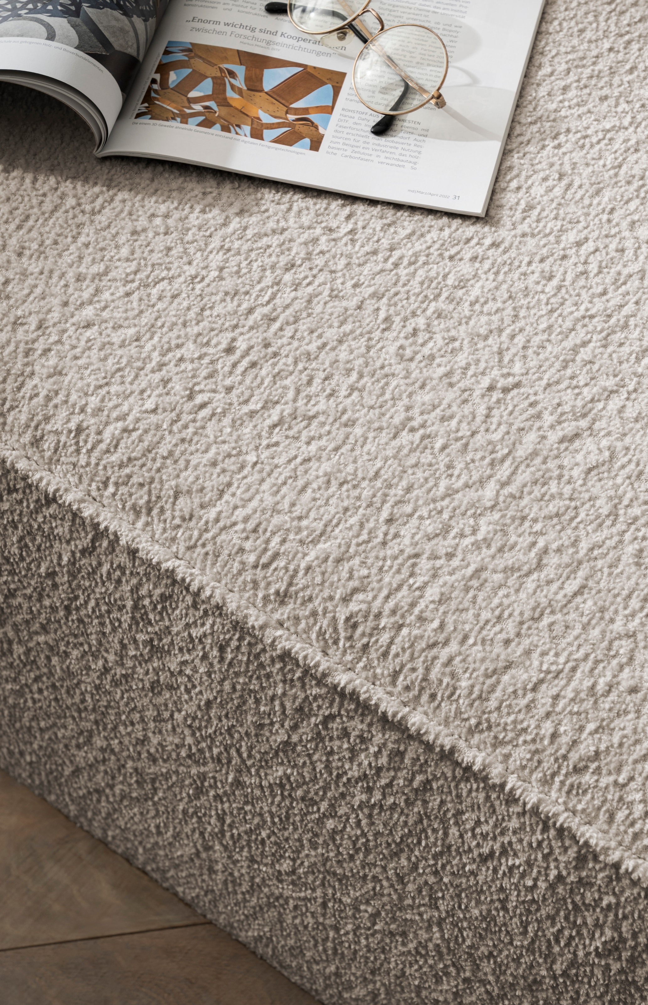 LeGer Home by Lena Gercke 2,5-Sitzer »ISALIE, rundes Loungesofa, mit Kissen, perfekt gepolstert«, moderne Stoffe, mit 4 Zierkissen, extra grosse Sitzfläche