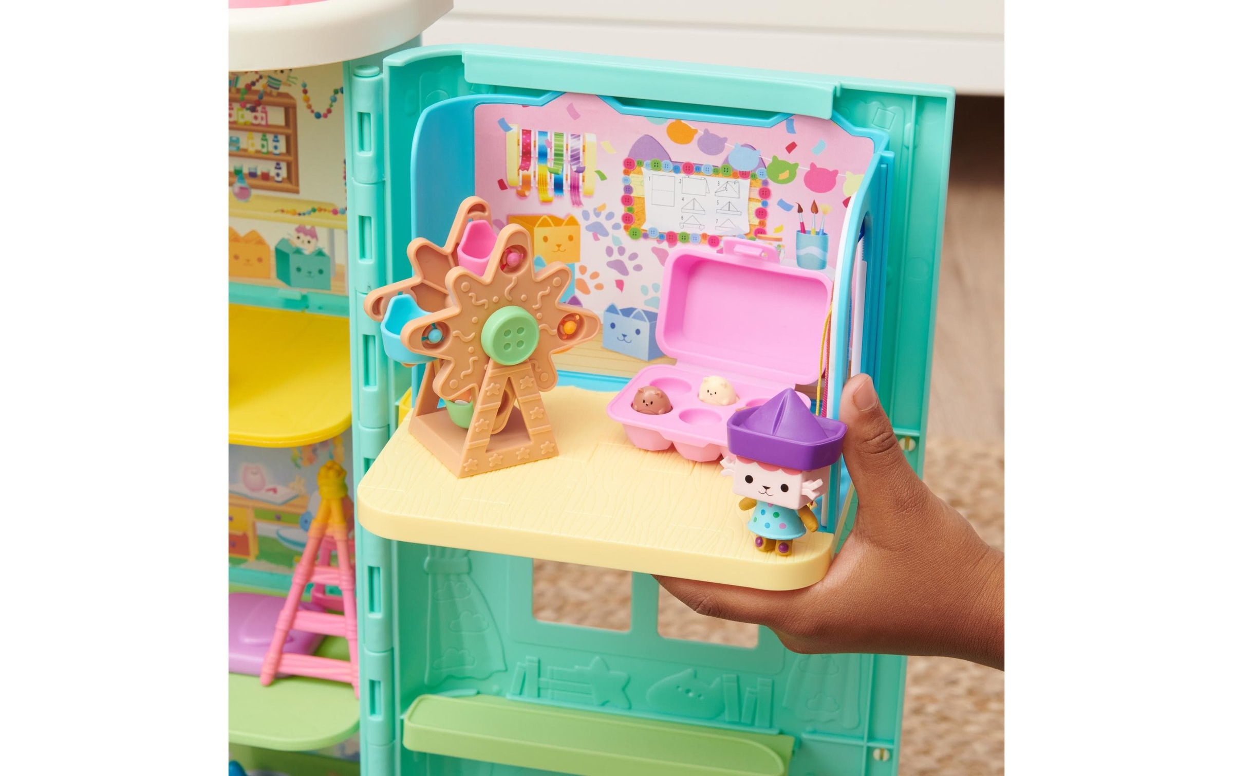 Spielwelt »Spinmaster Gabby's Dollhouse Baby Box Bastelzimmer Deluxe Rooms«