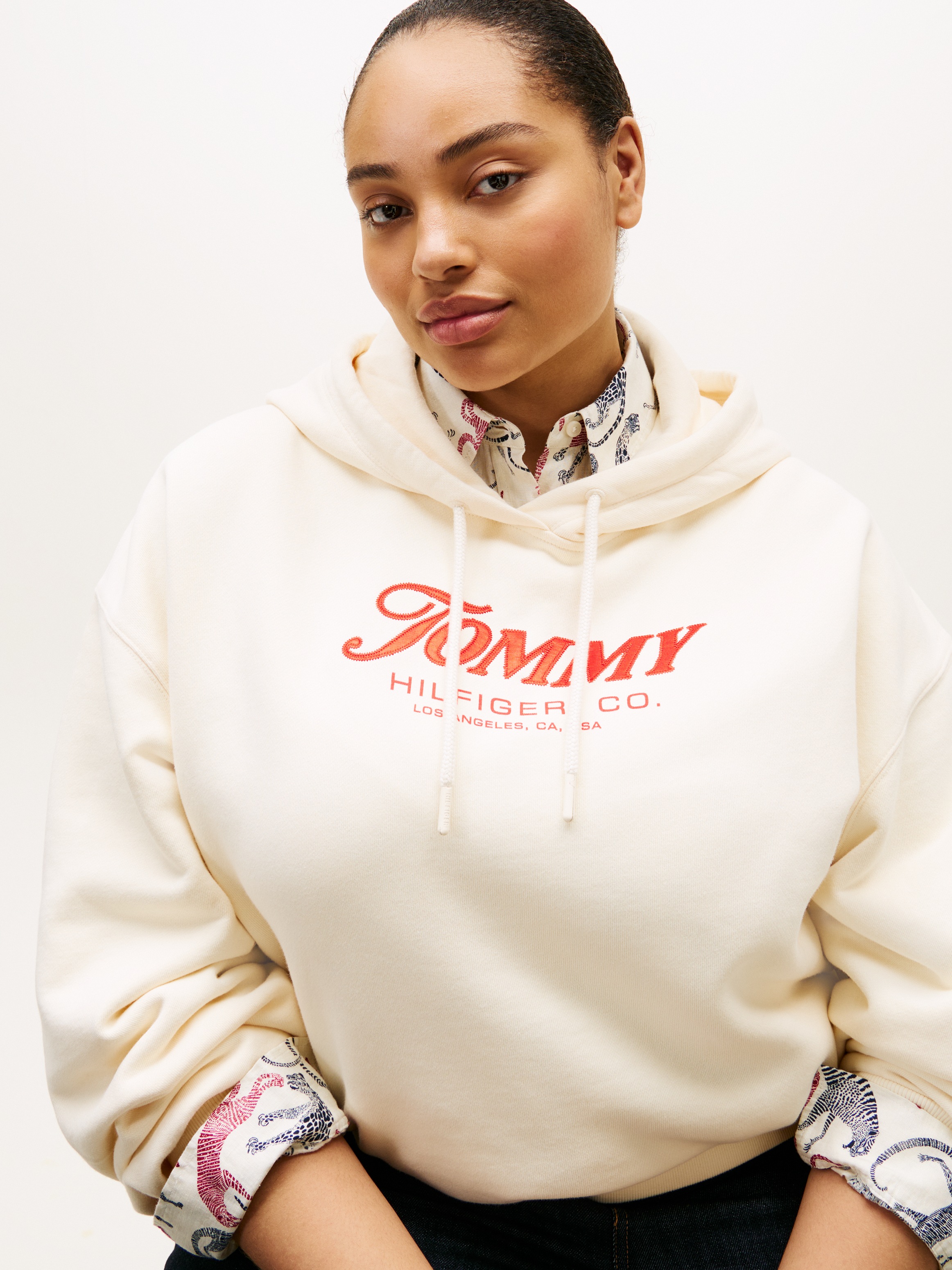 Tommy Hilfiger Curve Hoodie »CRV FUN GRAPHIC MDRN HOODIE«, in grossen Grössen
