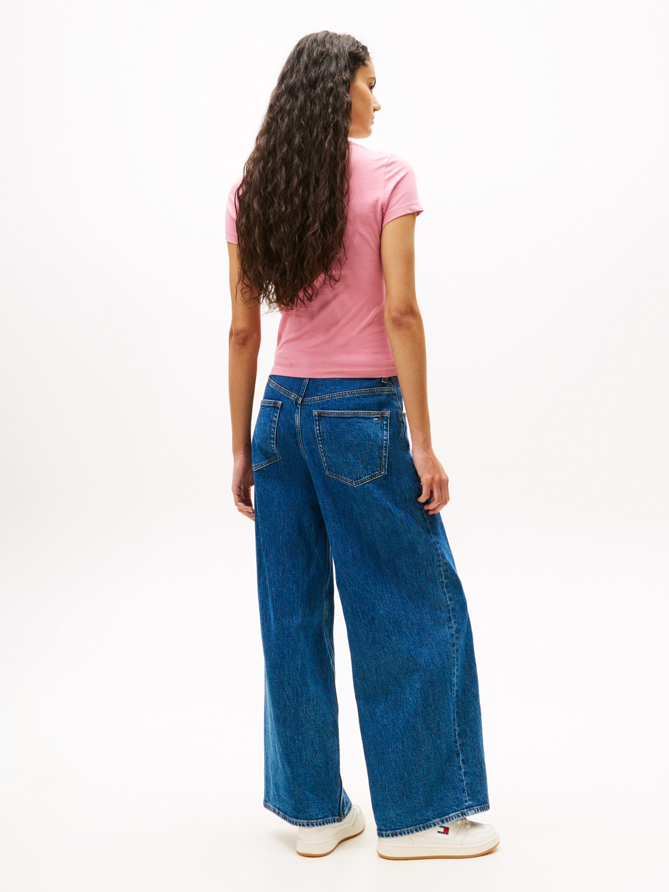 Tommy Jeans T-Shirt »TJW 2PACK C-NECK TEE«, 2 Stk. mit Logo-Stickerei
