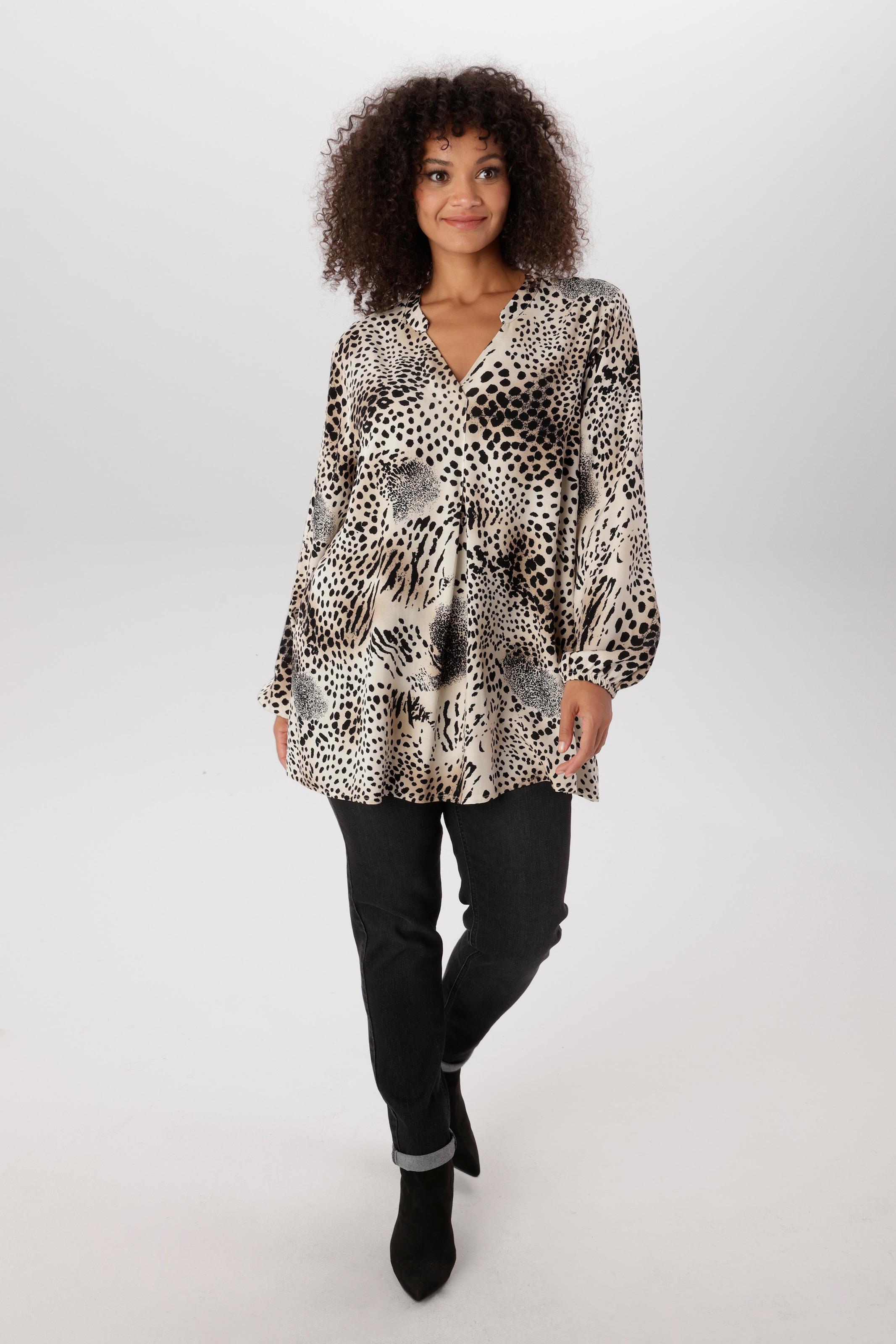 Aniston PLUS Blouse à enfiler en imprimé animal tendance - NOUVELLE COLLECTION