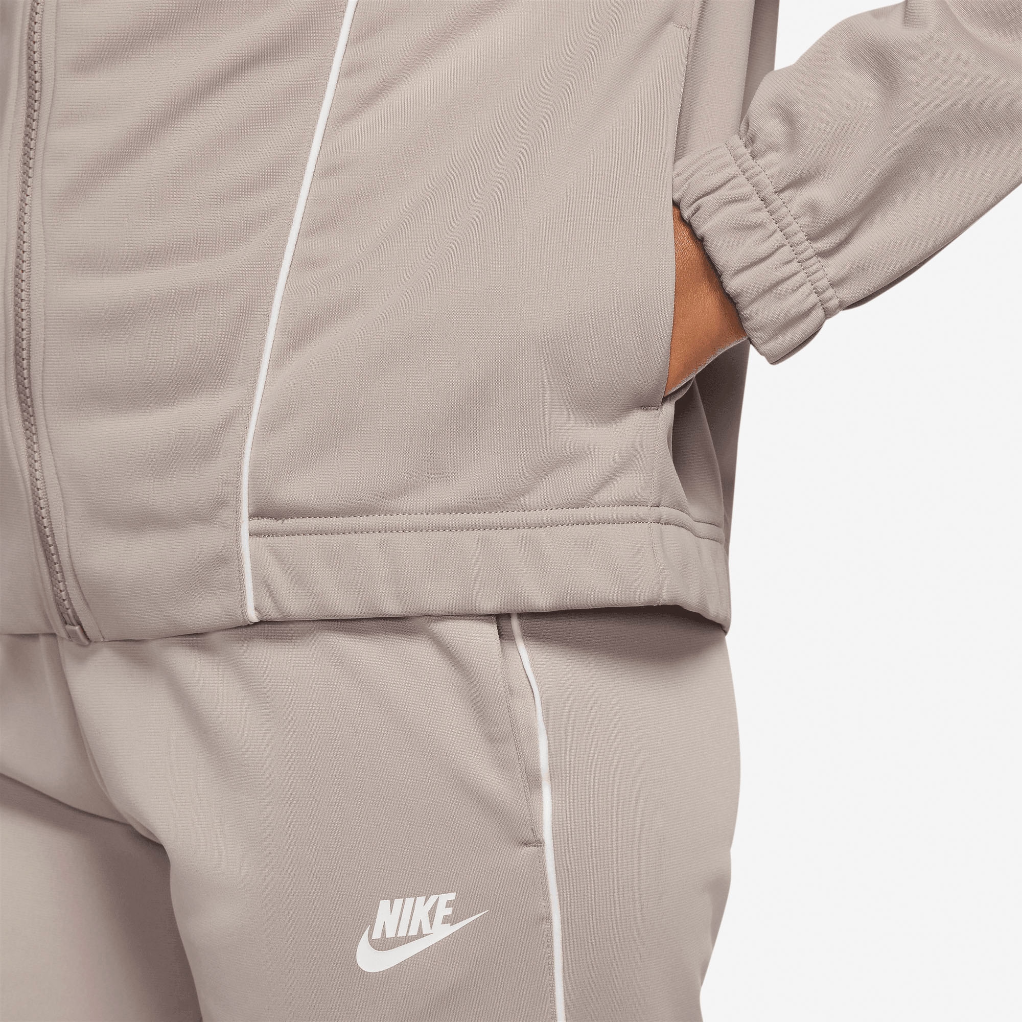Suit«, Trainingsanzug Nike Track Fitted auf Sportswear Entdecke 2 (Set, »Women\'s tlg.)