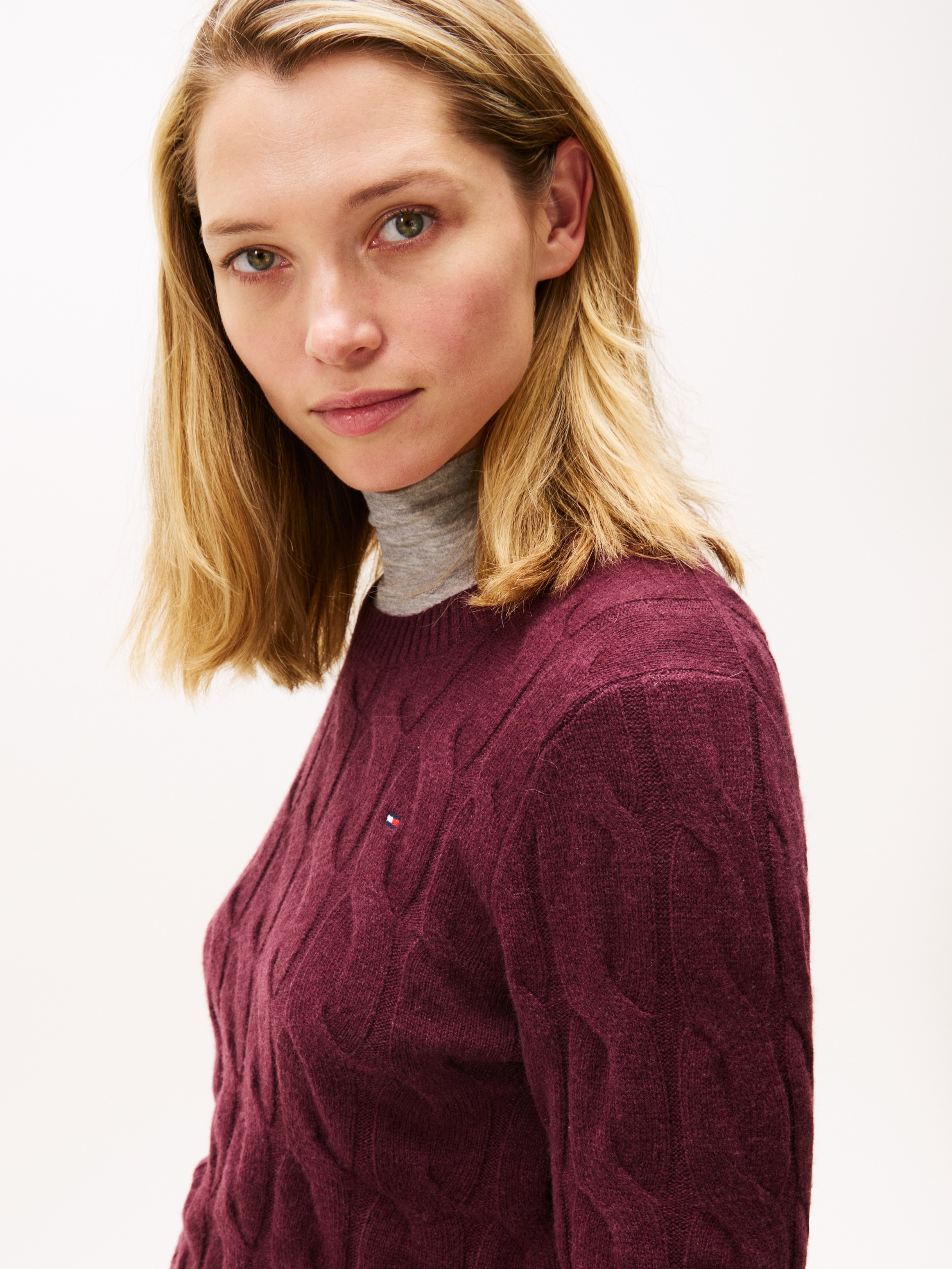 Tommy Hilfiger Strickpullover »SOFT WOOL CABLE C-NK« Wolle, mit Zopfmuster