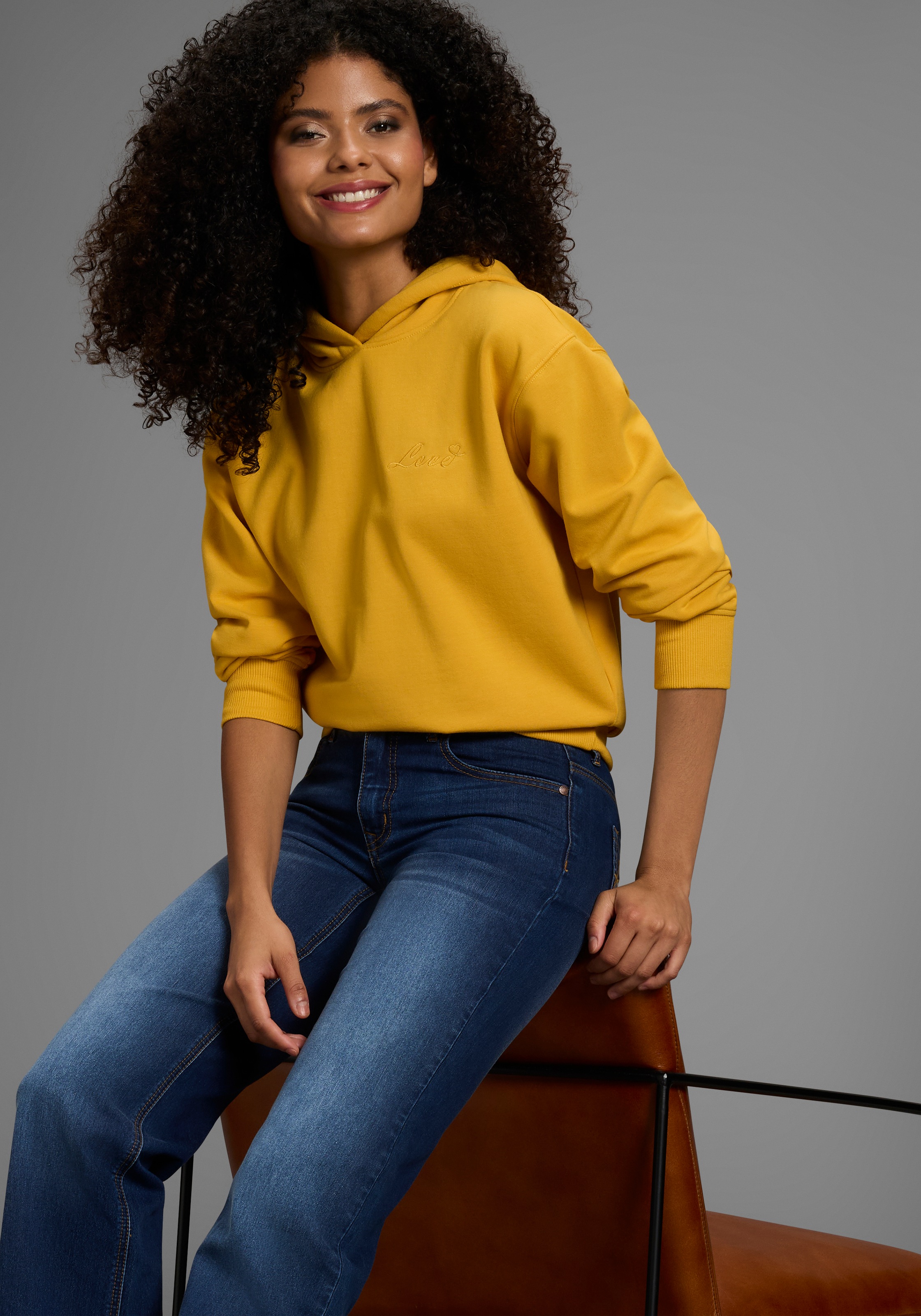 Image of Laura Scott Kapuzensweatshirt, mit Kapuze, figurumspielende Passform, mit Stickerei als Applikation