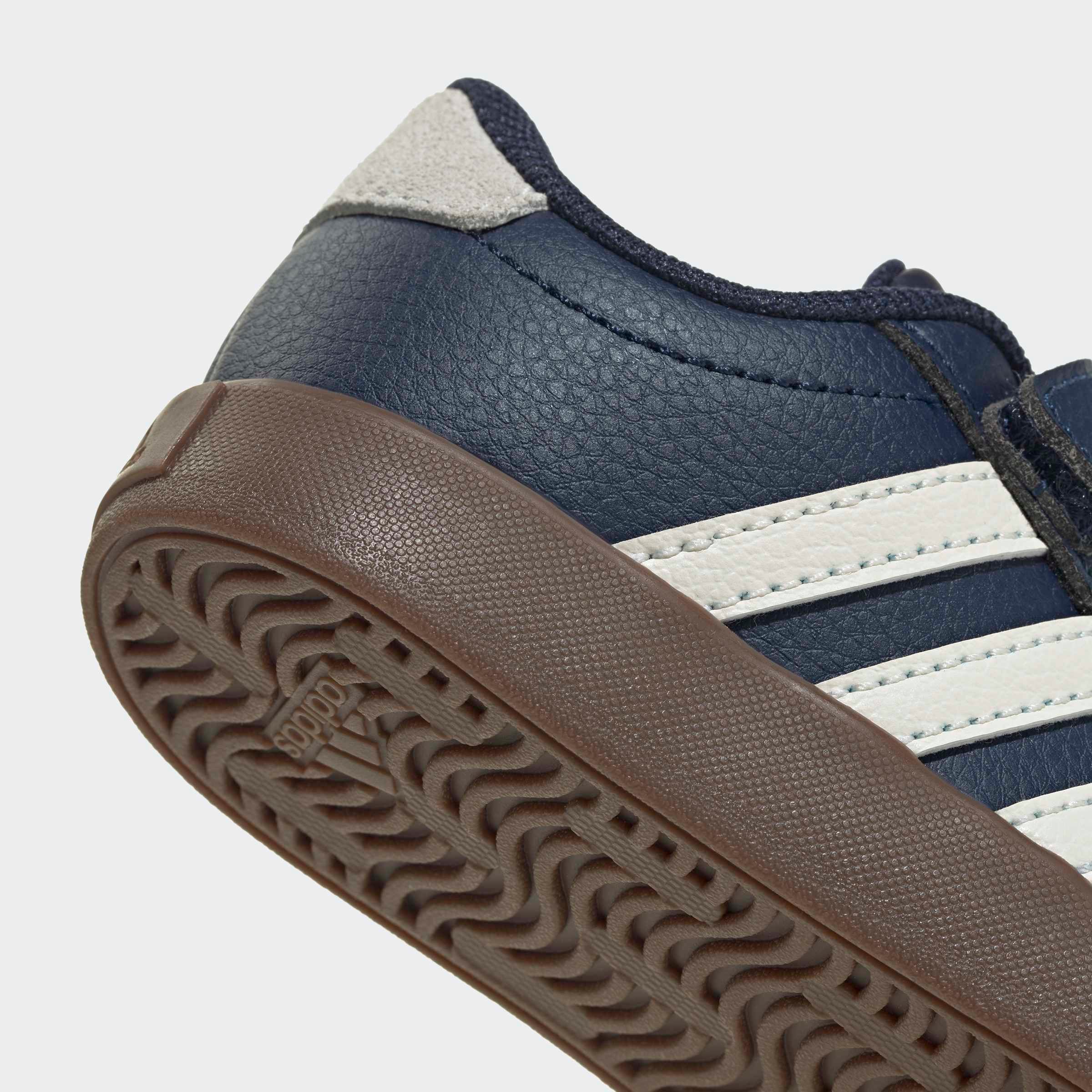 adidas Sportswear Sneaker »VL COURT 3.0 KIDS«  inspiriert vom Design des adidas samba, für Kinder