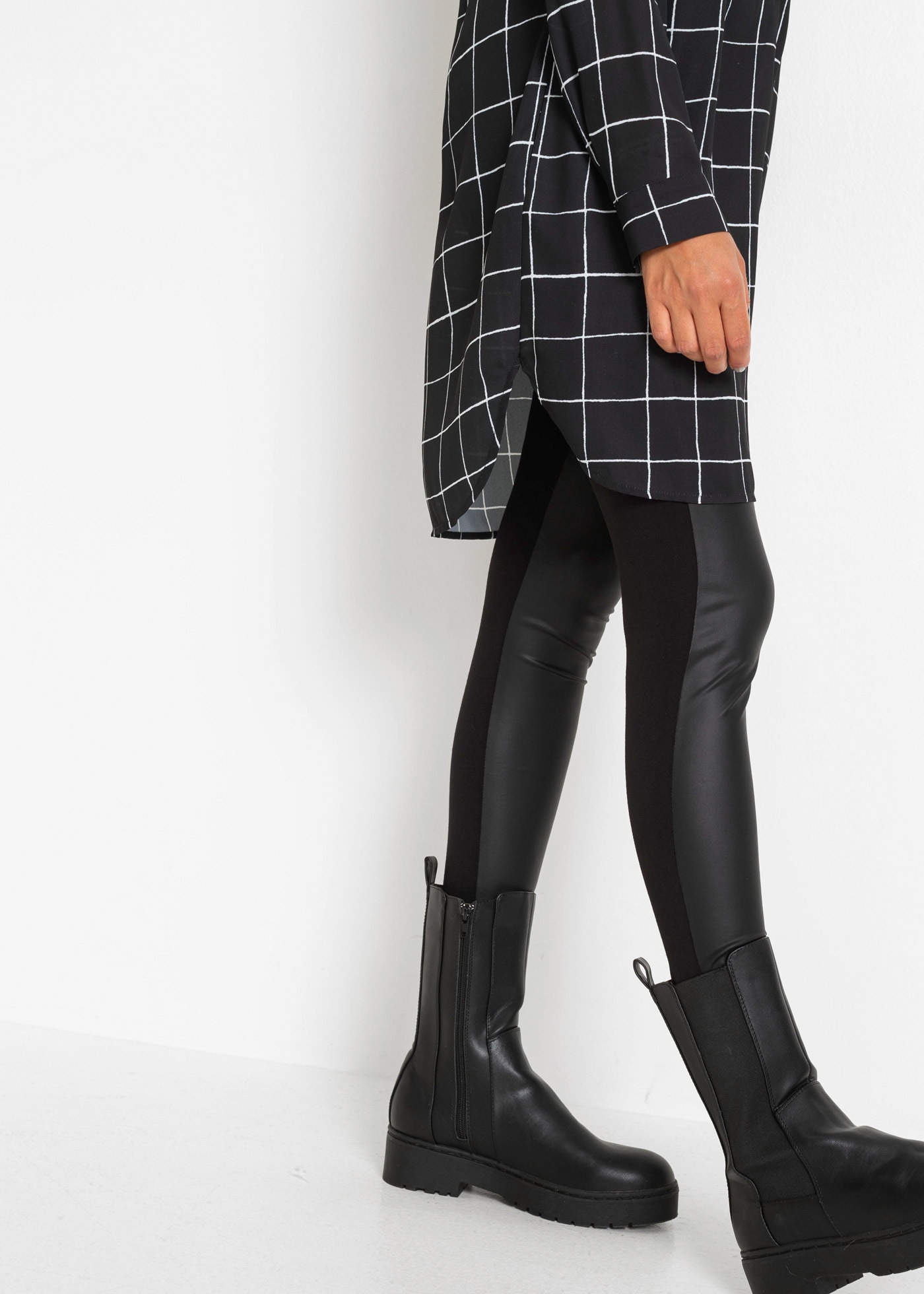 bonprix Chemisier long gerade Passform, mit Umlegekragen, mit tiefem V-Ausschnitt