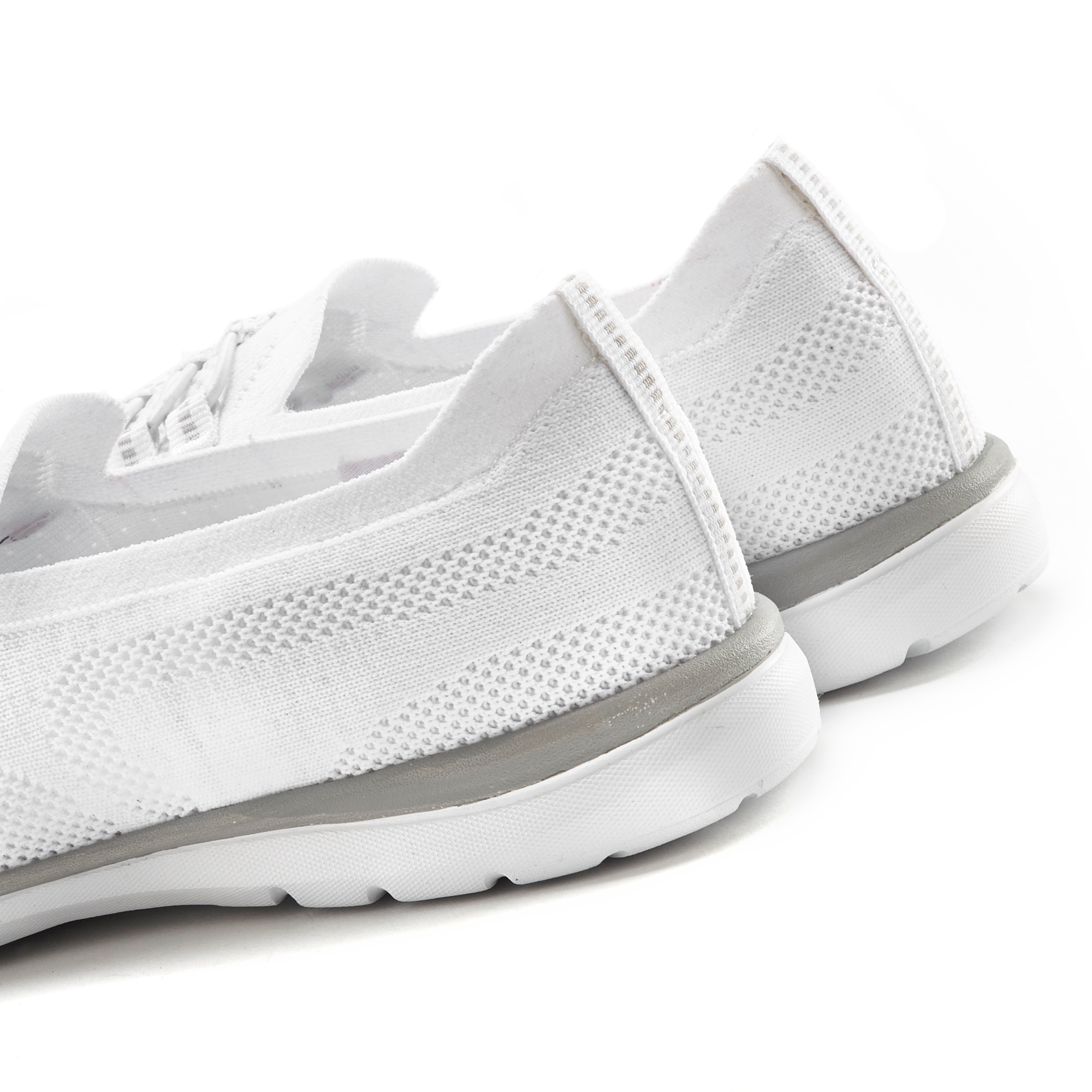 LASCANA Sneaker »Slipper, Halbschuh, leichtes Meshmaterial«, zum Reinschlüpfen mit elastischen Schnürbändern VEGAN