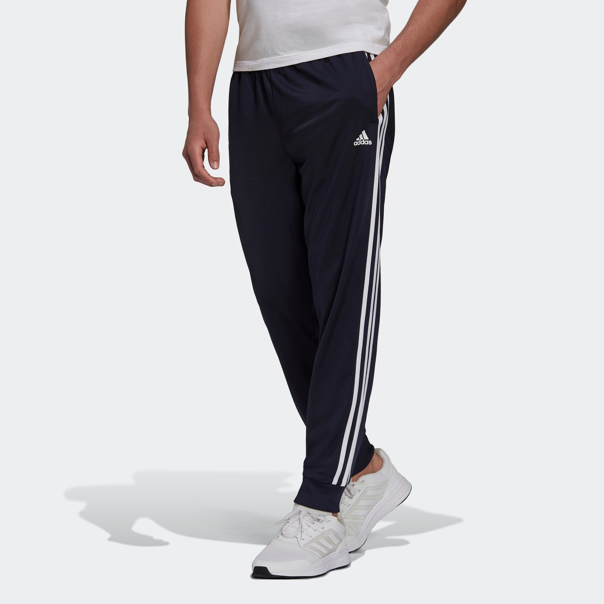 adidas Sportswear Sporthose »PRIMEGREEN ESSENTIALS WARMUP TAPERED 3STREIFEN«, (1 tlg.)