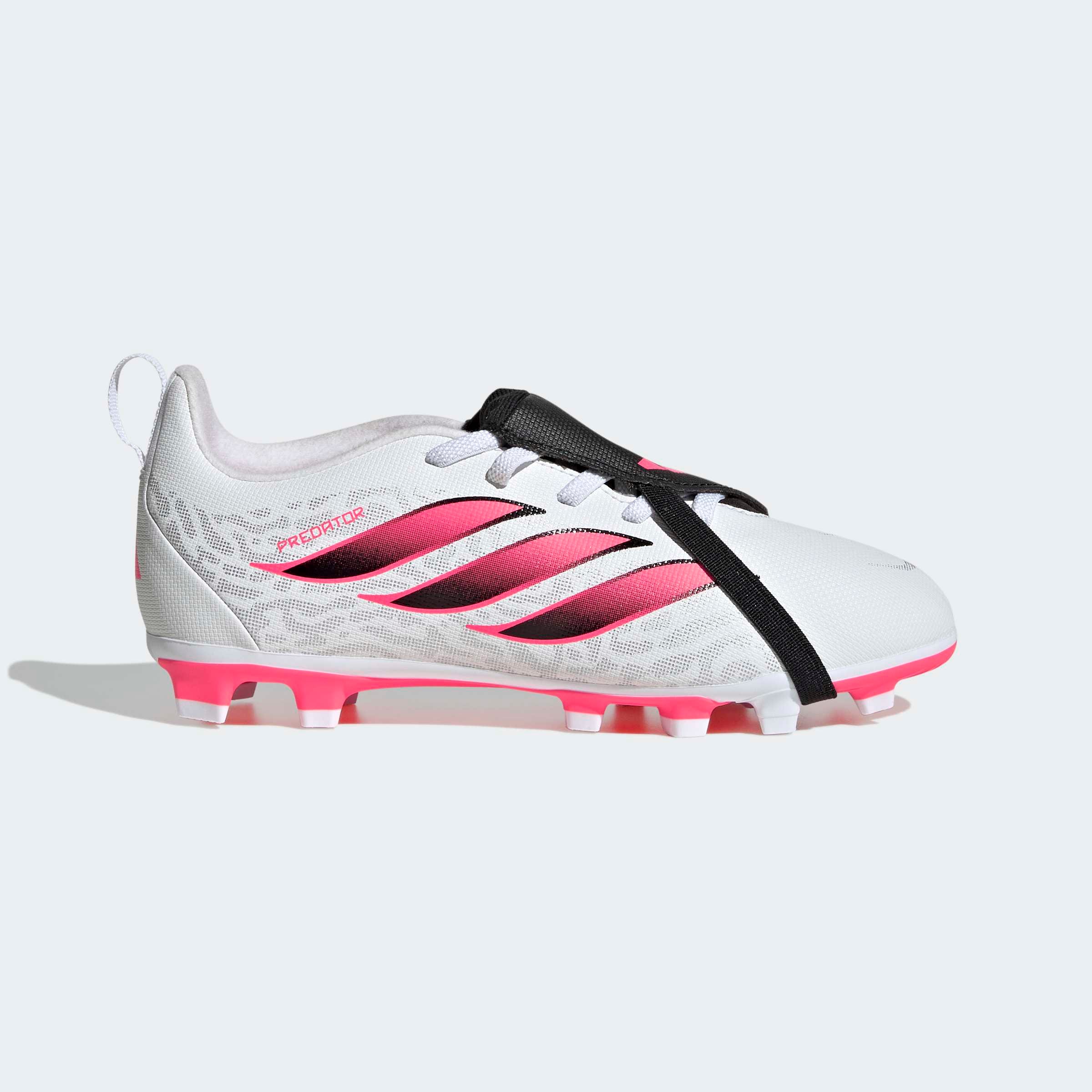 adidas Performance Chaussure de football »PREDATOR CLUB KIDS , FESTE BÖDEN/GEMISCHTE BÖDEN, UMSCHLAGBARE ZUNGE«  adapté à de nombreux types de sols, pour adolescents et enfants