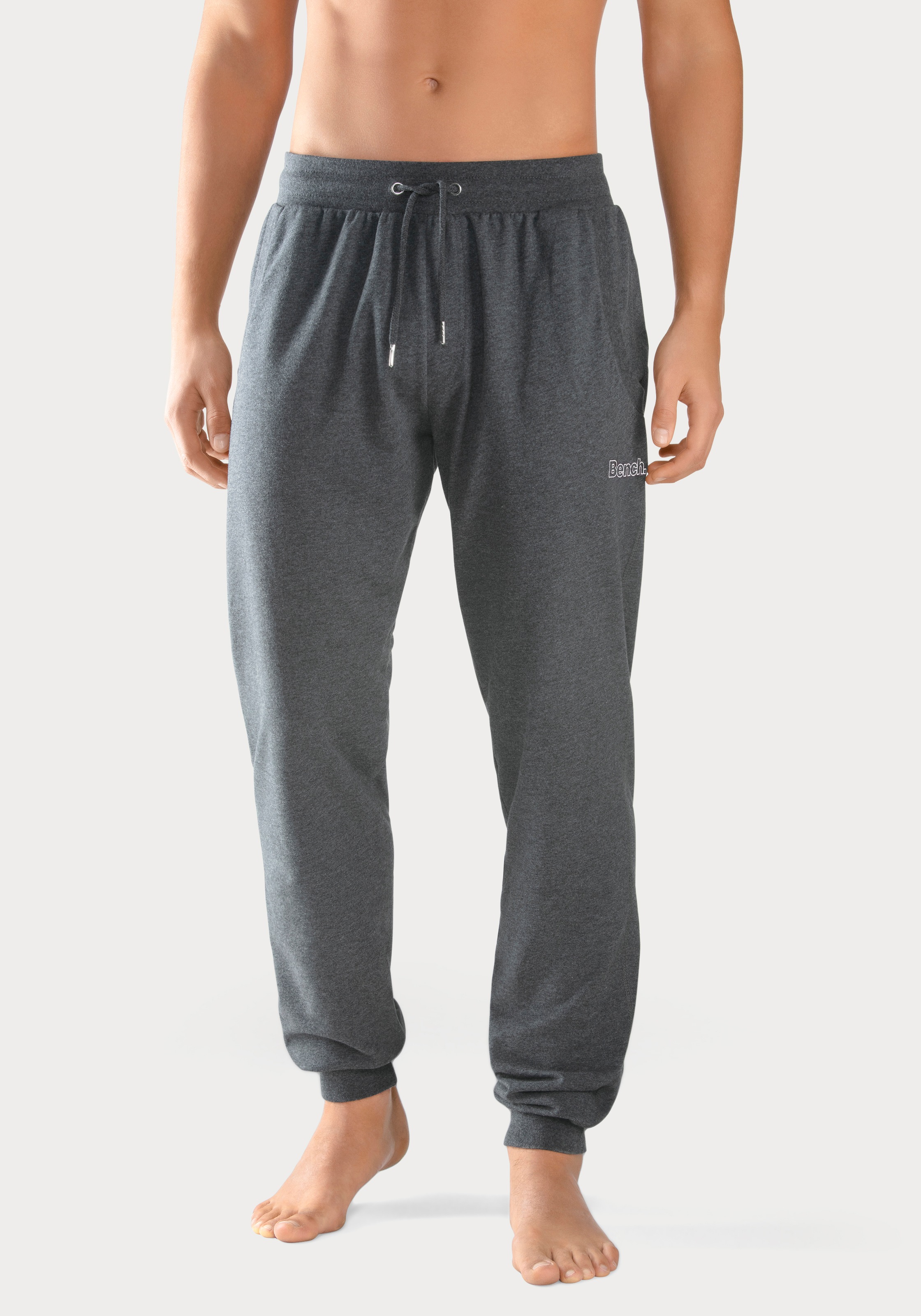 Image of Bench. Sweathose, mit breitem Bündchen am Beinabschluss bei Ackermann Versand Schweiz